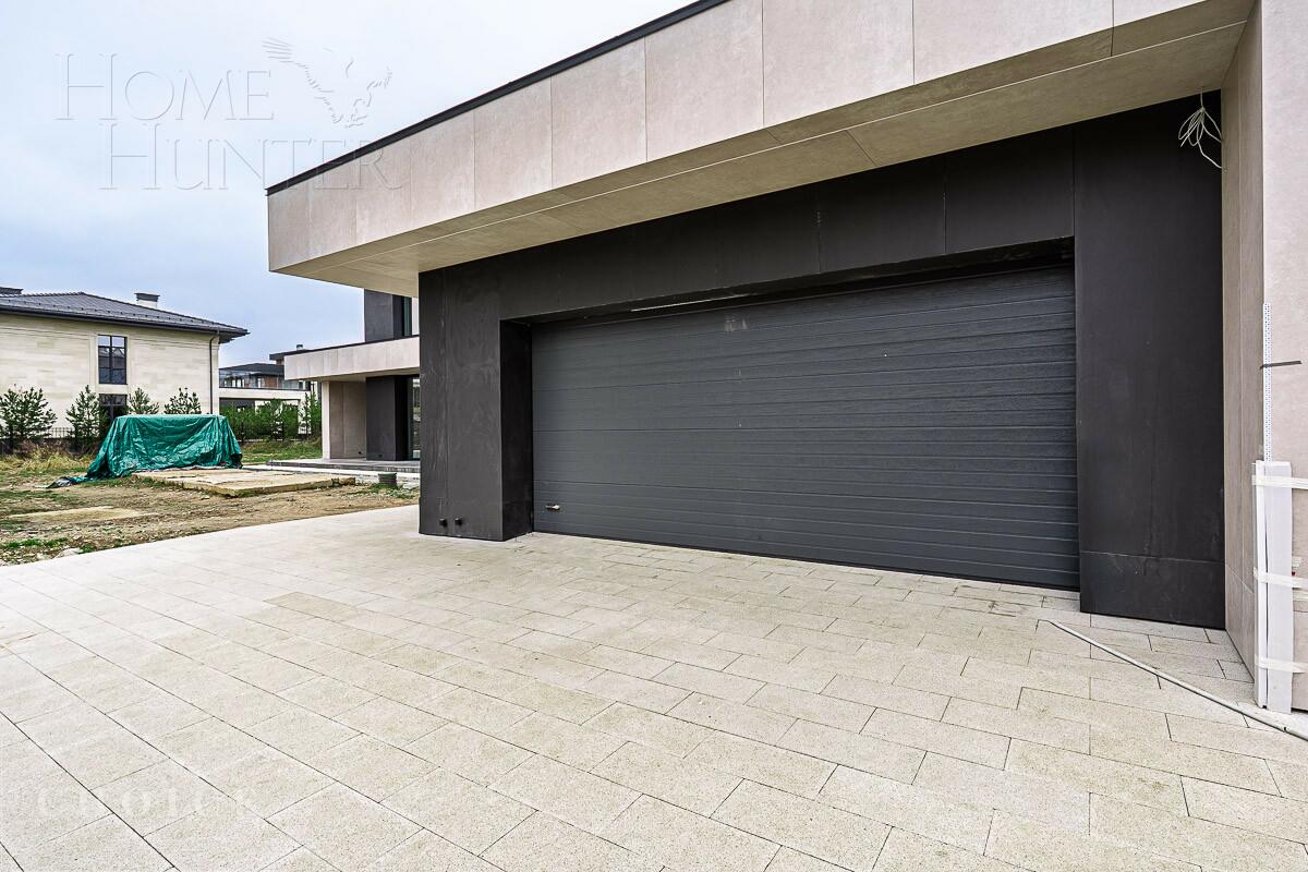 2-этажный коттедж 702 м² без отделки