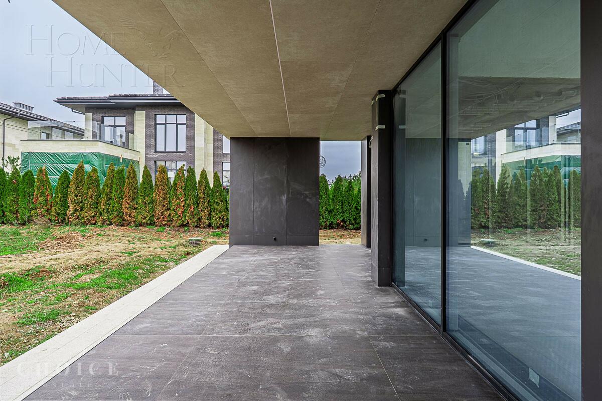 2-этажный коттедж 702 м² без отделки