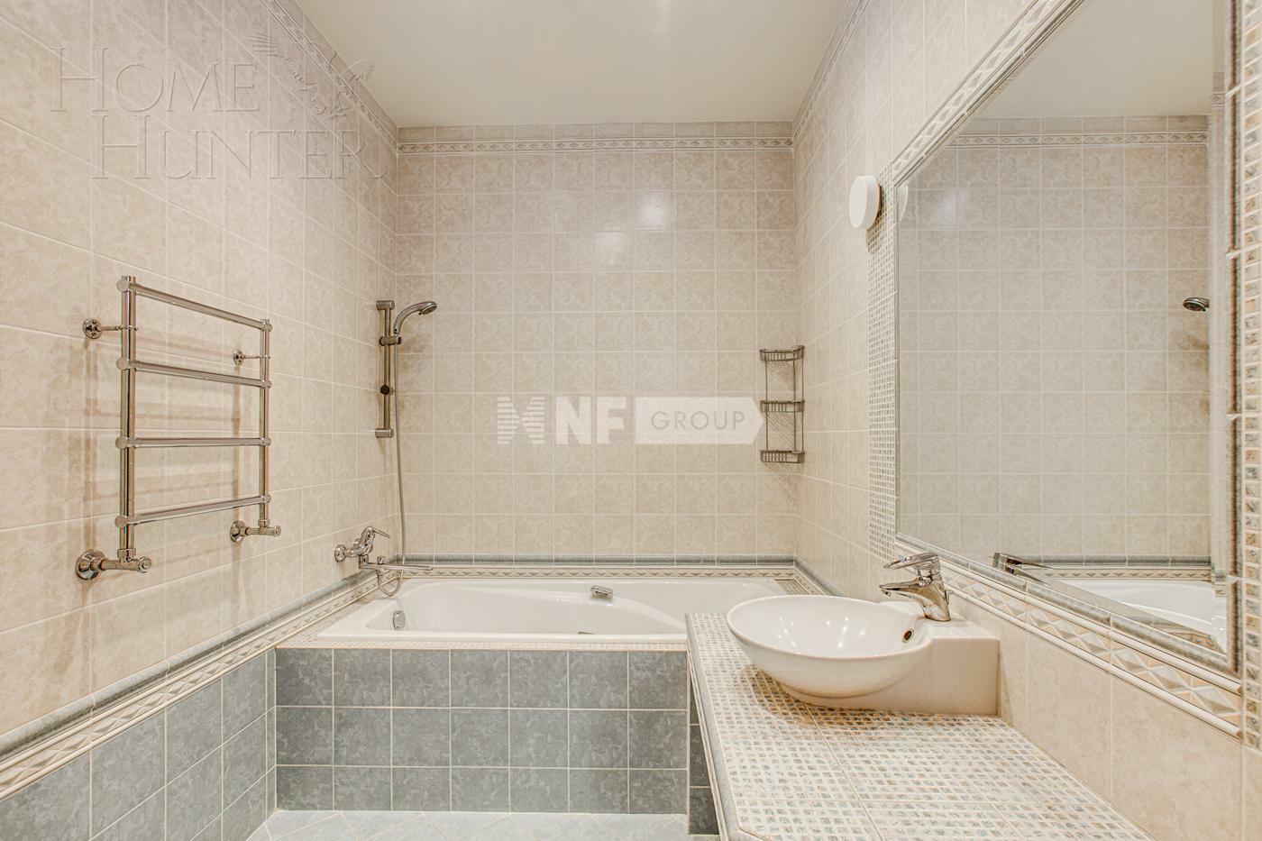 2-этажный коттедж 2 500 м² с отделкой