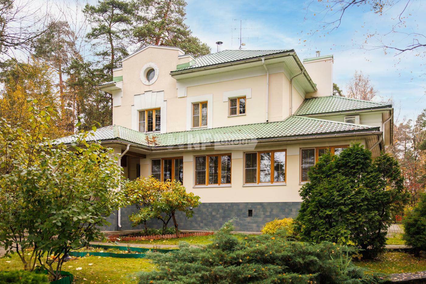 2-этажный коттедж 838 м² с отделкой