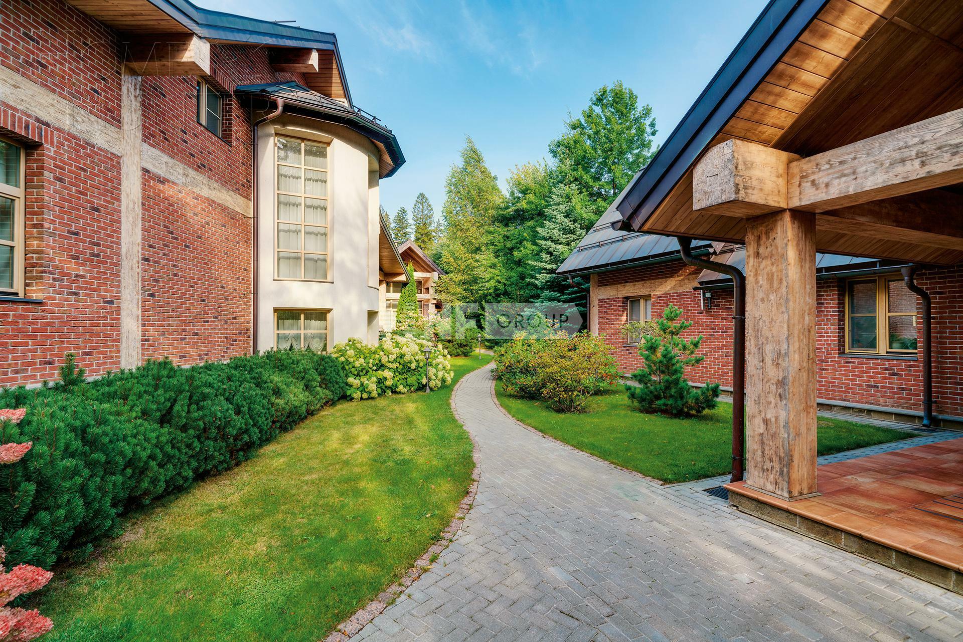 2-этажный коттедж 2 192.9 м² с отделкой