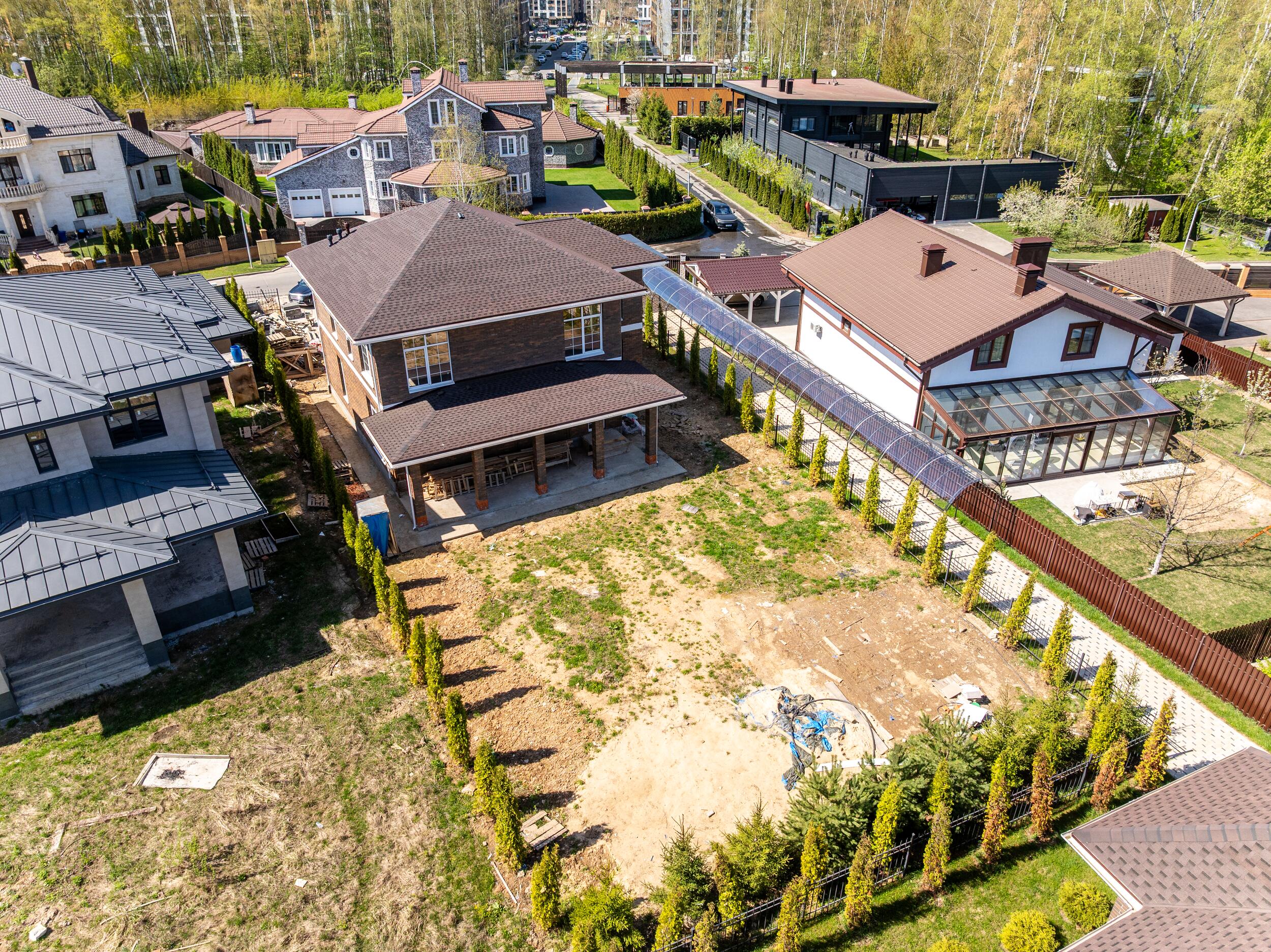 2-этажный коттедж 274 м² без отделки