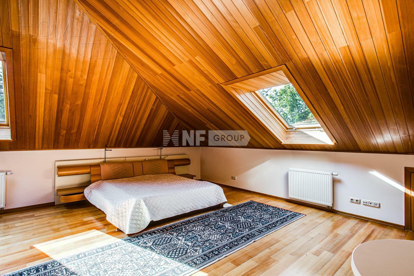 2-этажный коттедж 2 500 м² с отделкой