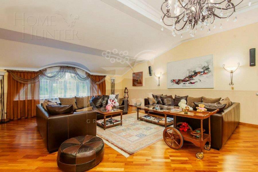 2-этажный коттедж 1 300 м² с отделкой