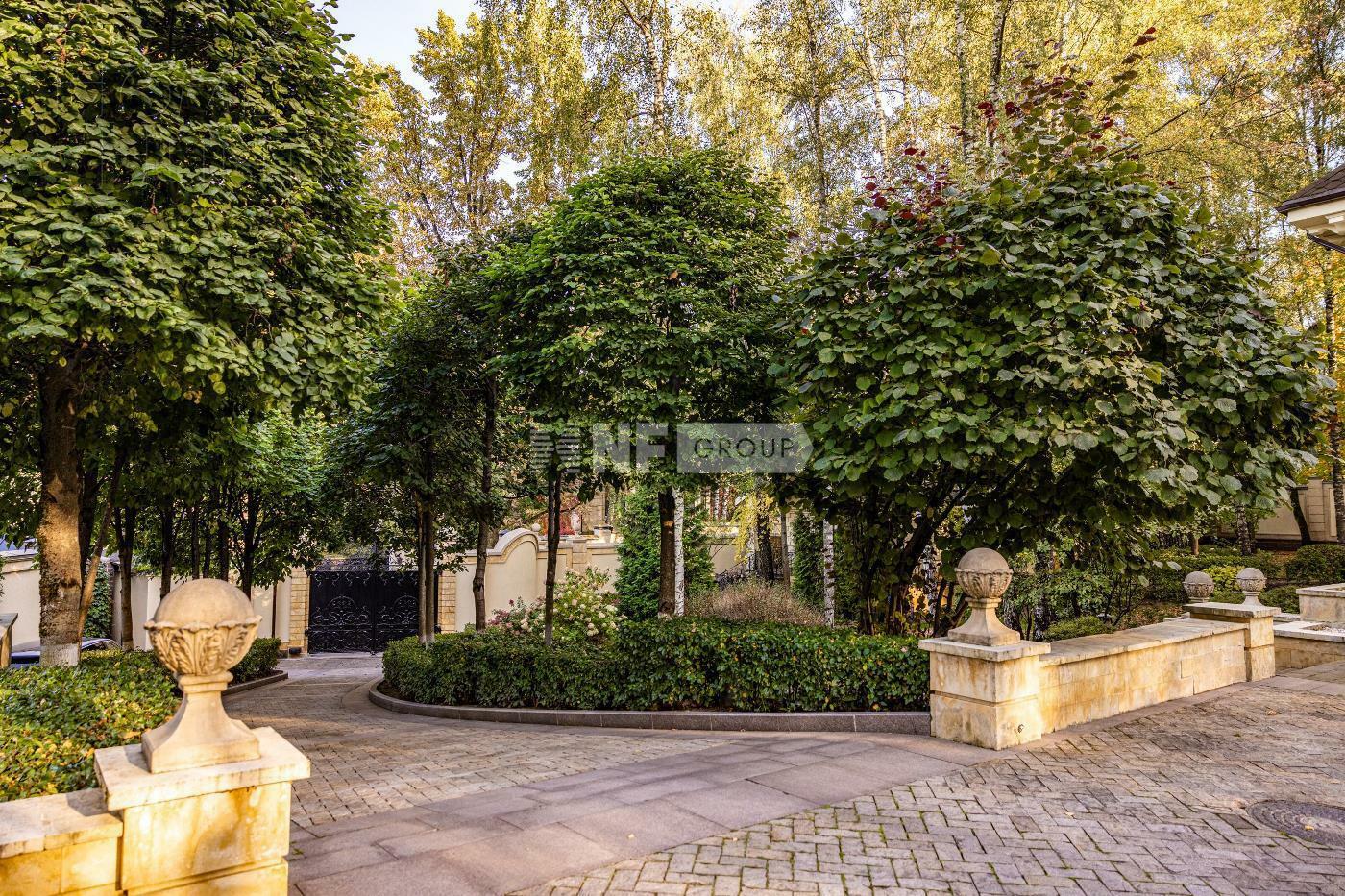 2-этажный коттедж 1 300 м² с отделкой