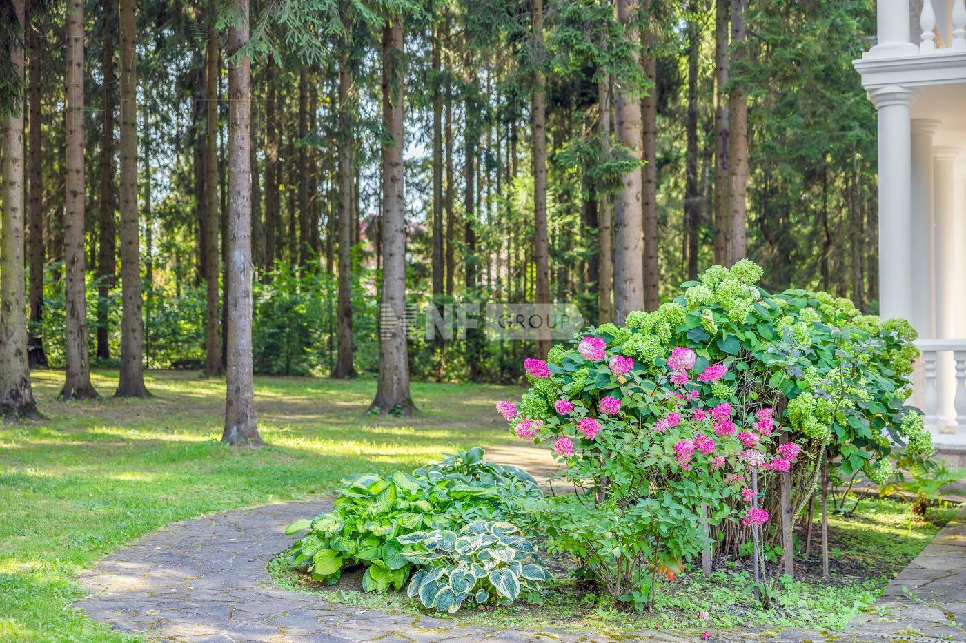 2-этажный коттедж 733 м² с отделкой