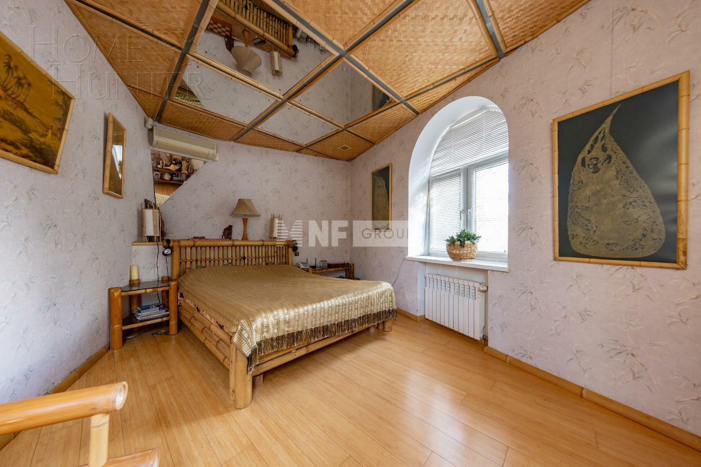 3-этажный коттедж 675 м² с отделкой