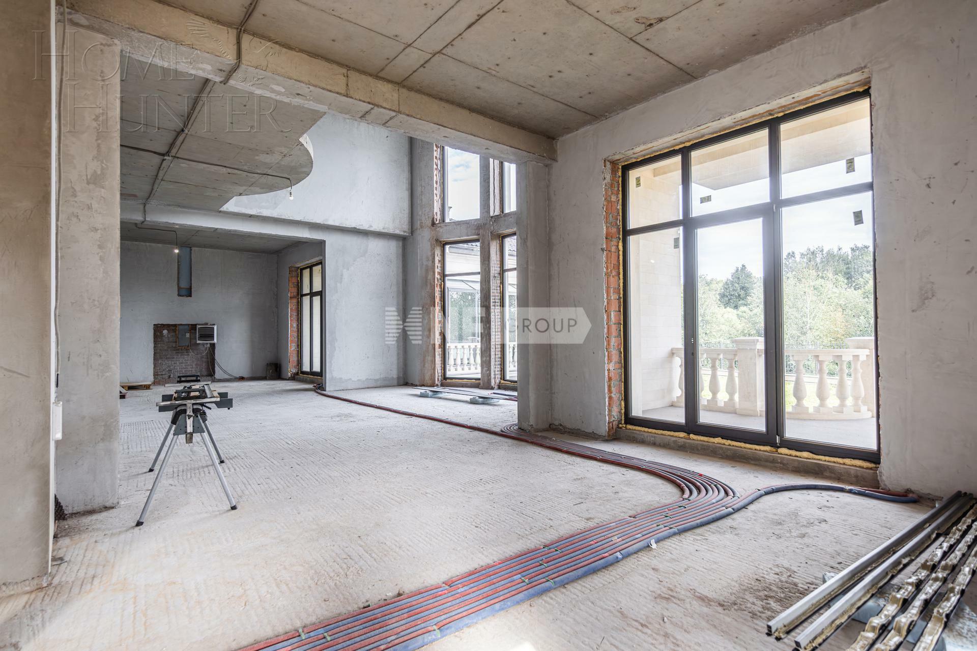 2-этажный коттедж 1 800 м² без отделки