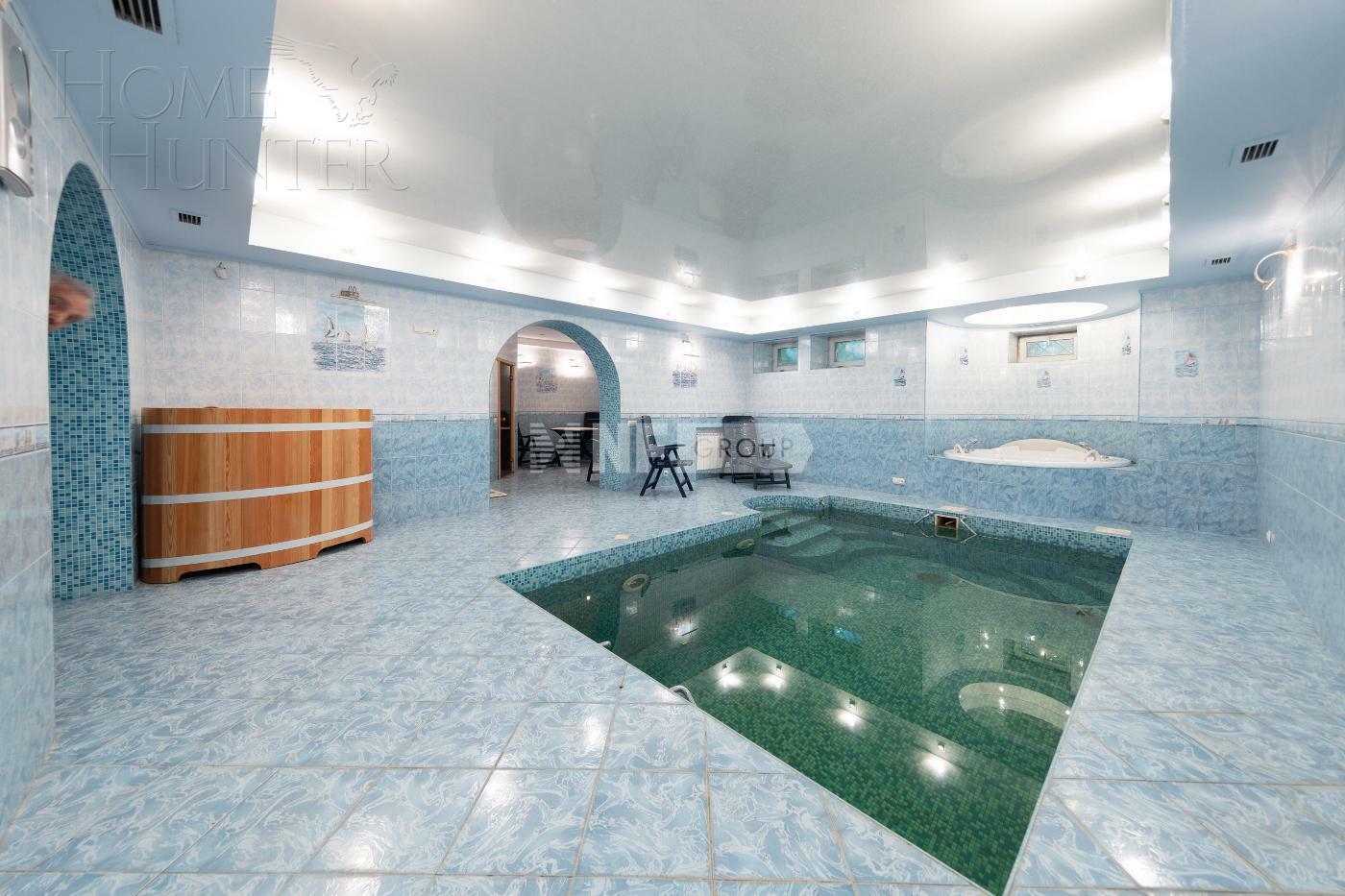 3-этажный коттедж 675 м² с отделкой