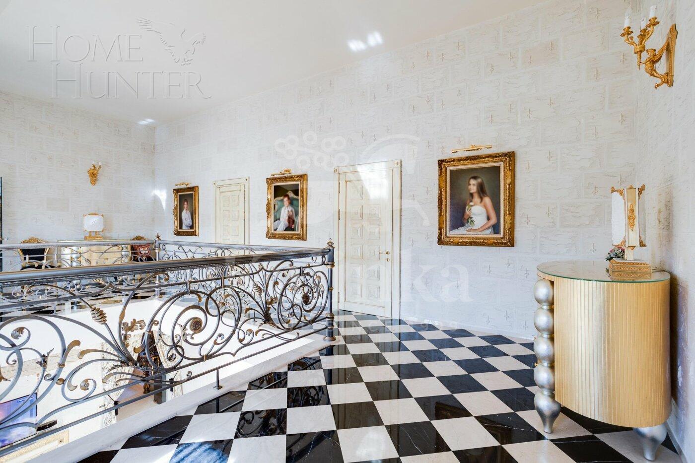 2-этажный коттедж 850 м² с отделкой