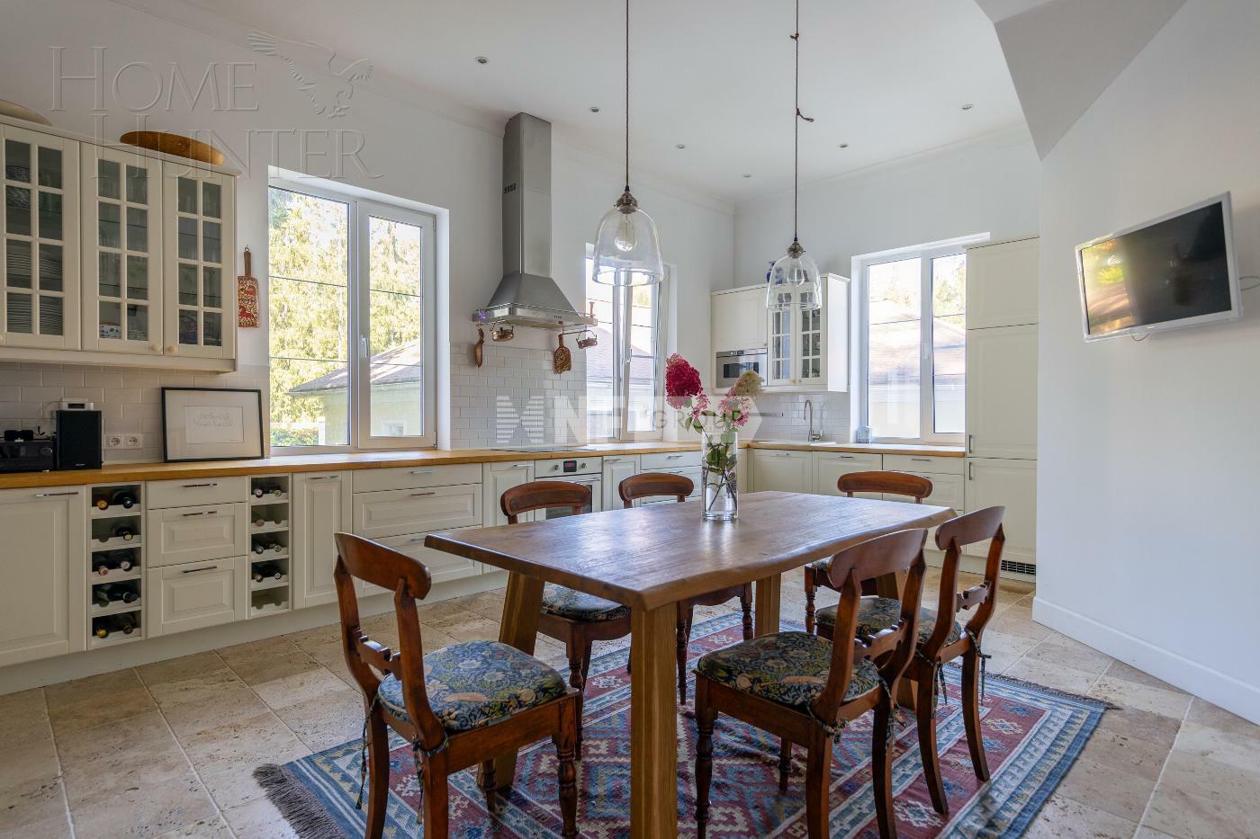 2-этажный коттедж 733 м² с отделкой