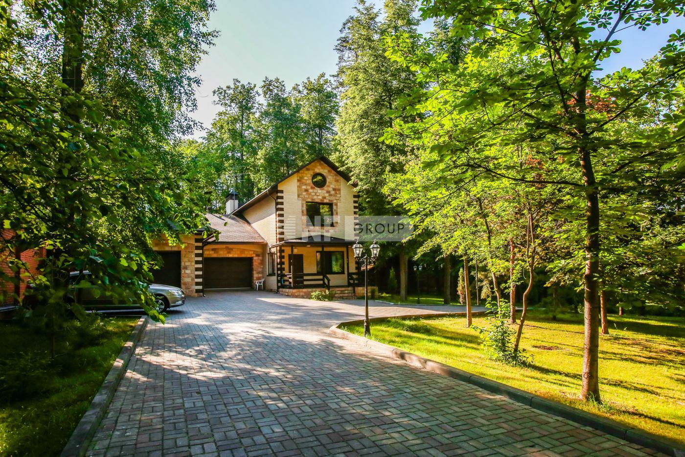 2-этажный коттедж 2 500 м² с отделкой