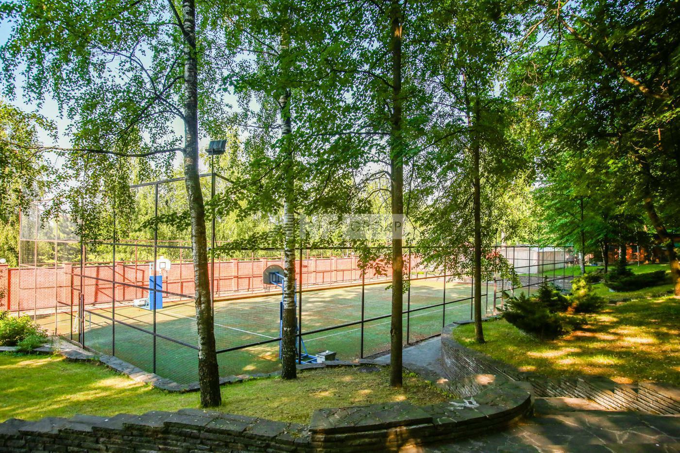 2-этажный коттедж 2 500 м² с отделкой