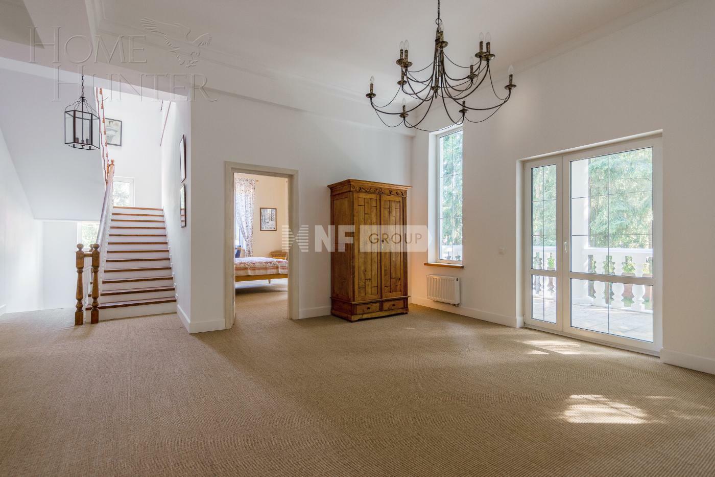 2-этажный коттедж 733 м² с отделкой