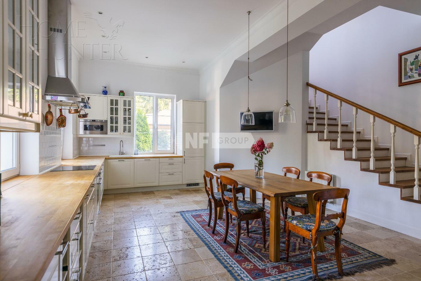 2-этажный коттедж 733 м² с отделкой