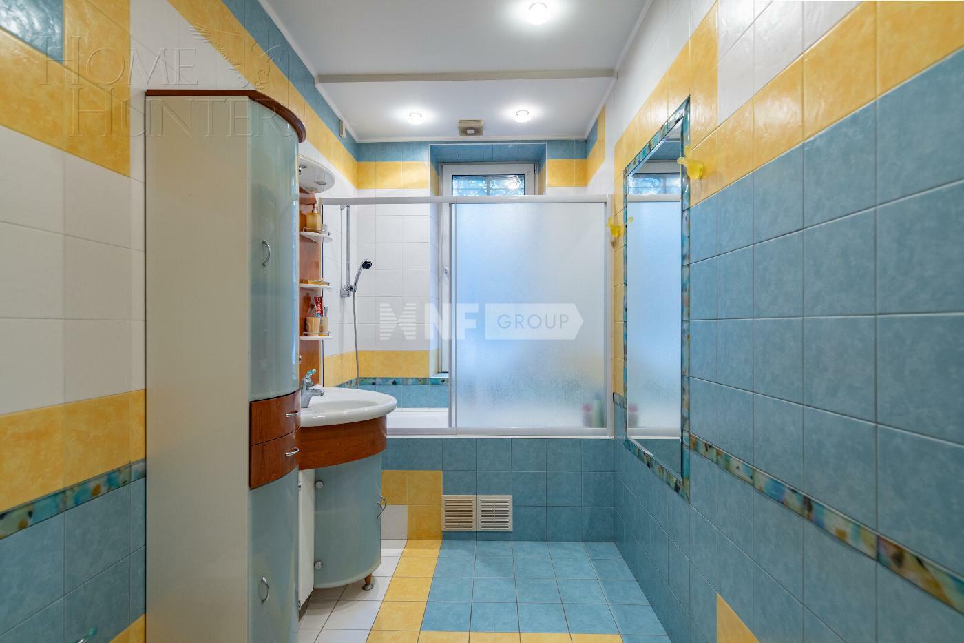 3-этажный коттедж 675 м² с отделкой