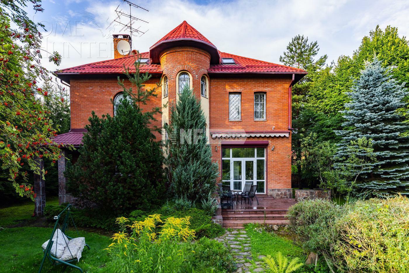 3-этажный коттедж 675 м² с отделкой