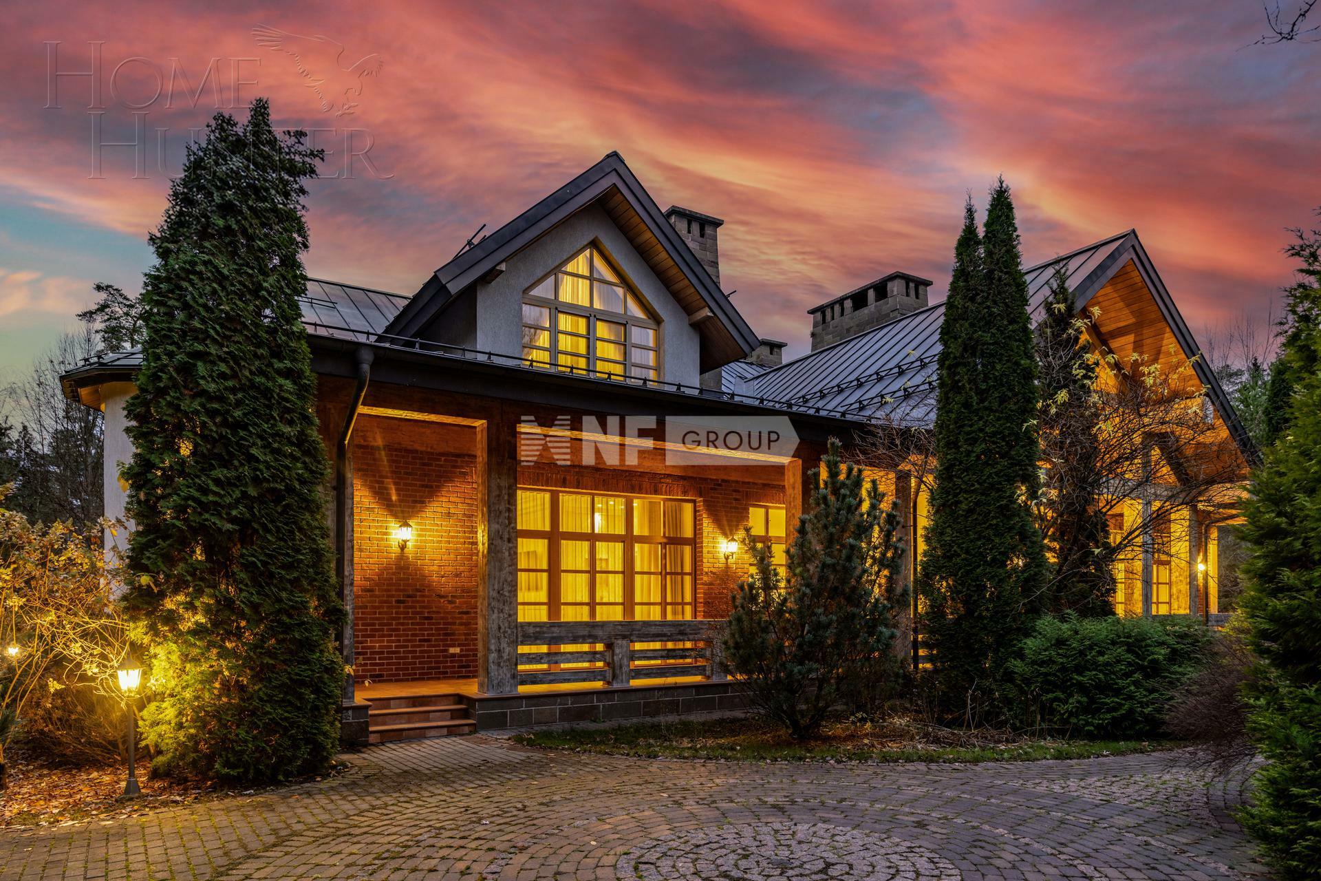 2-этажный коттедж 2 192.9 м² с отделкой