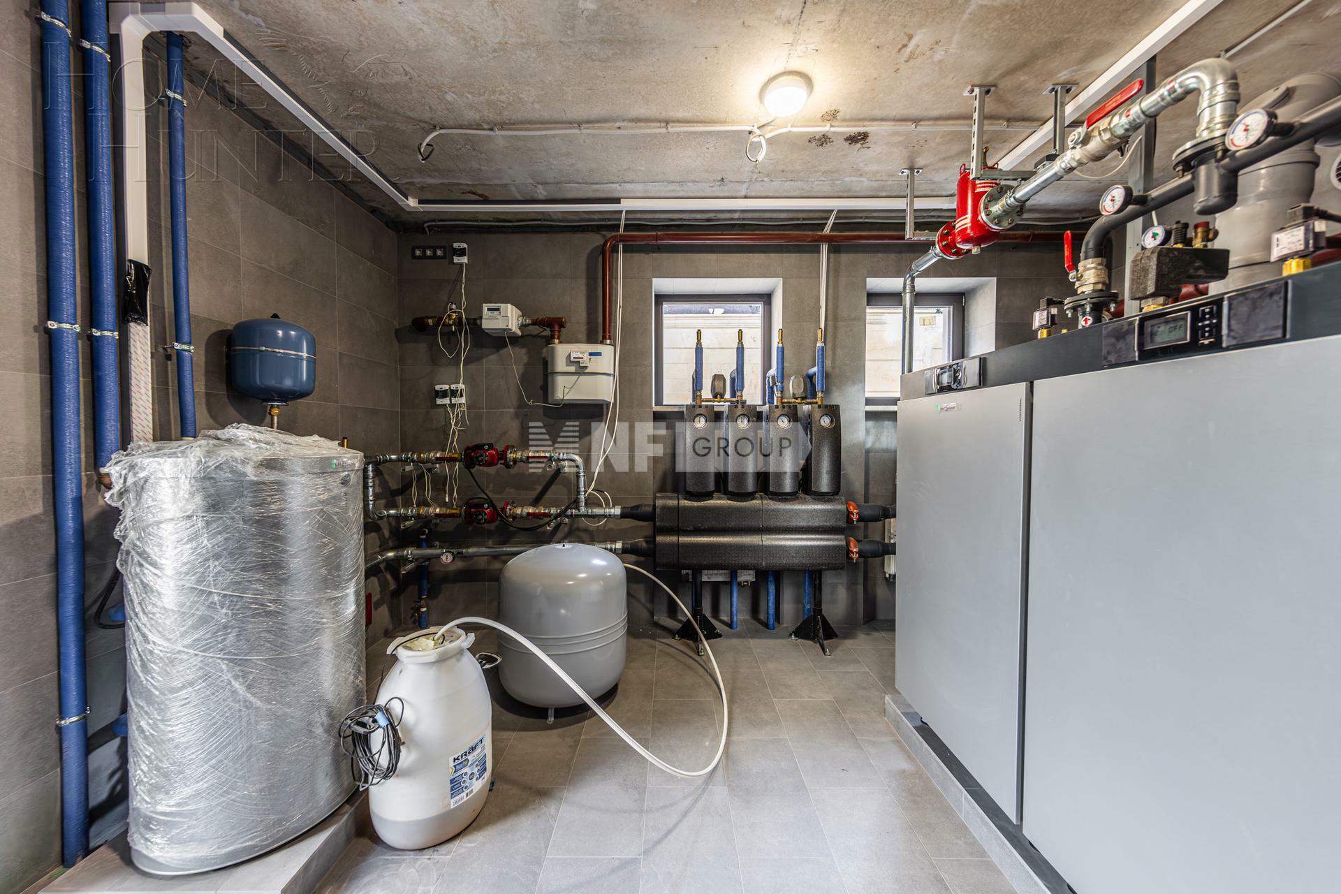 2-этажный коттедж 1 800 м² без отделки