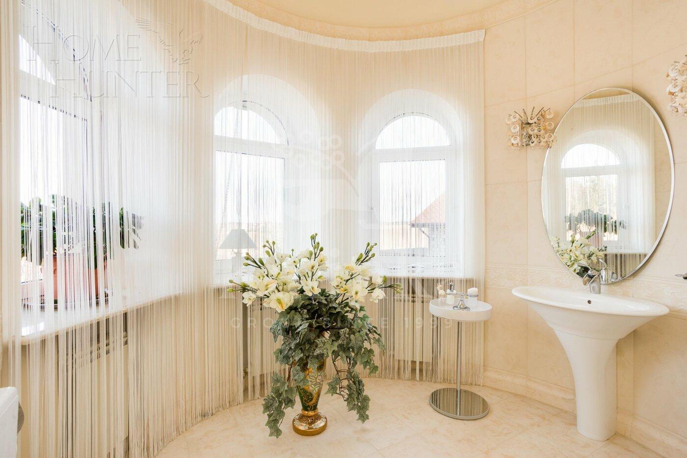 2-этажный коттедж 850 м² с отделкой