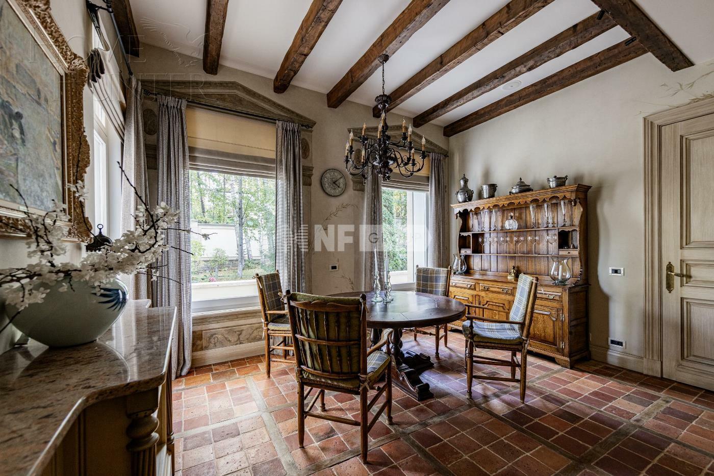 2-этажный коттедж 1 300 м² с отделкой