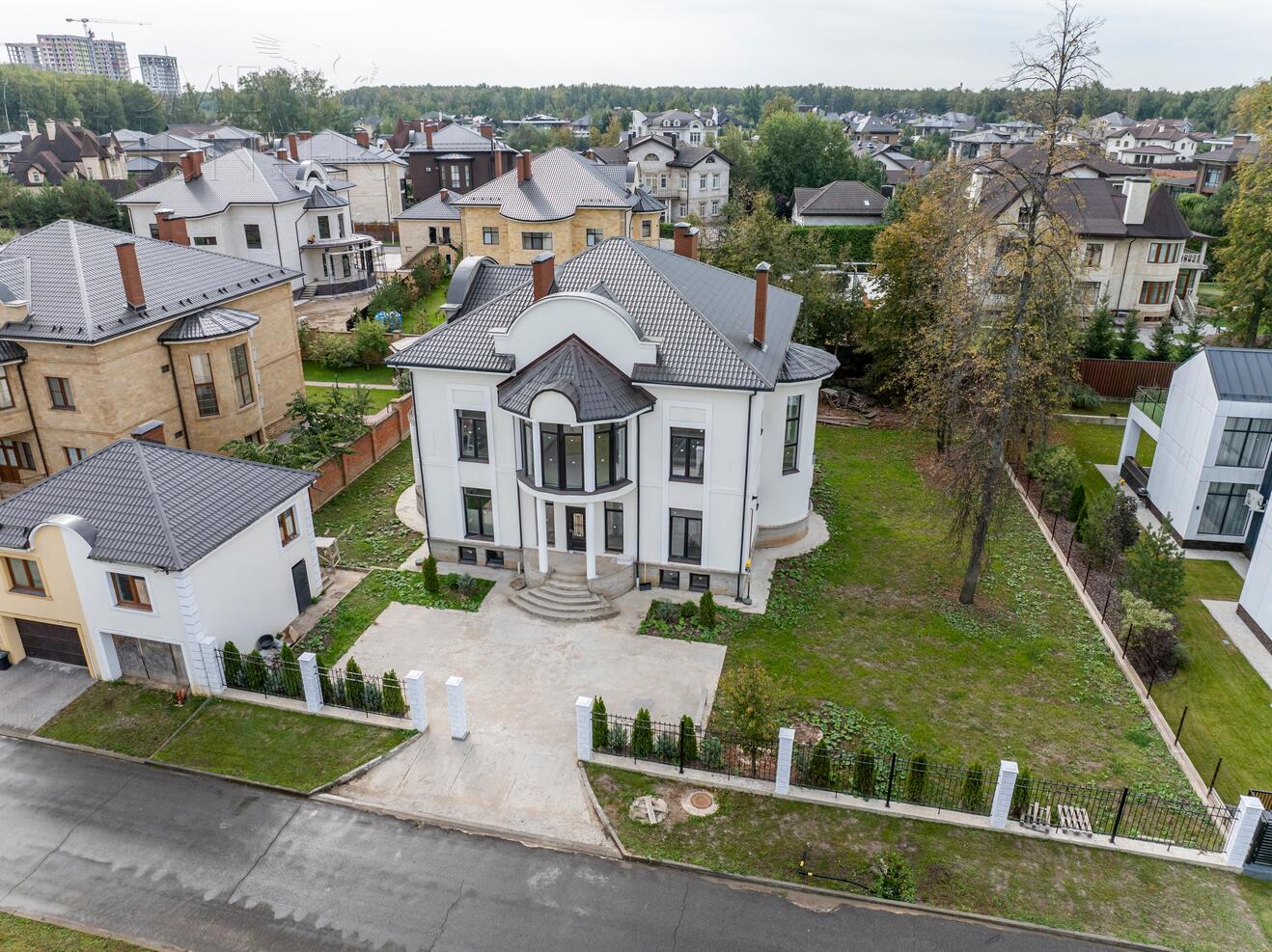 2-этажный коттедж 727 м² без отделки