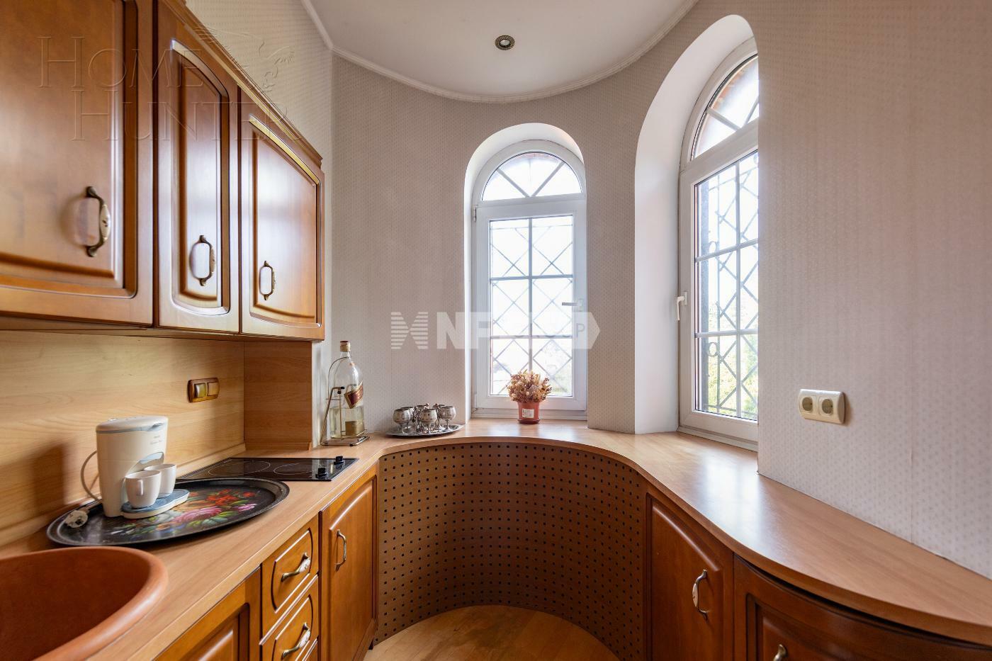 3-этажный коттедж 675 м² с отделкой