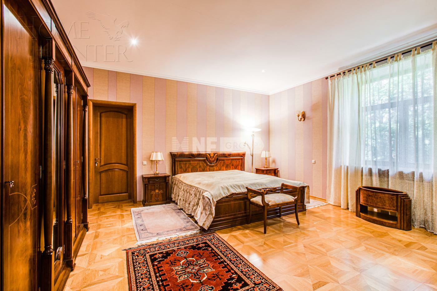 2-этажный коттедж 2 500 м² с отделкой