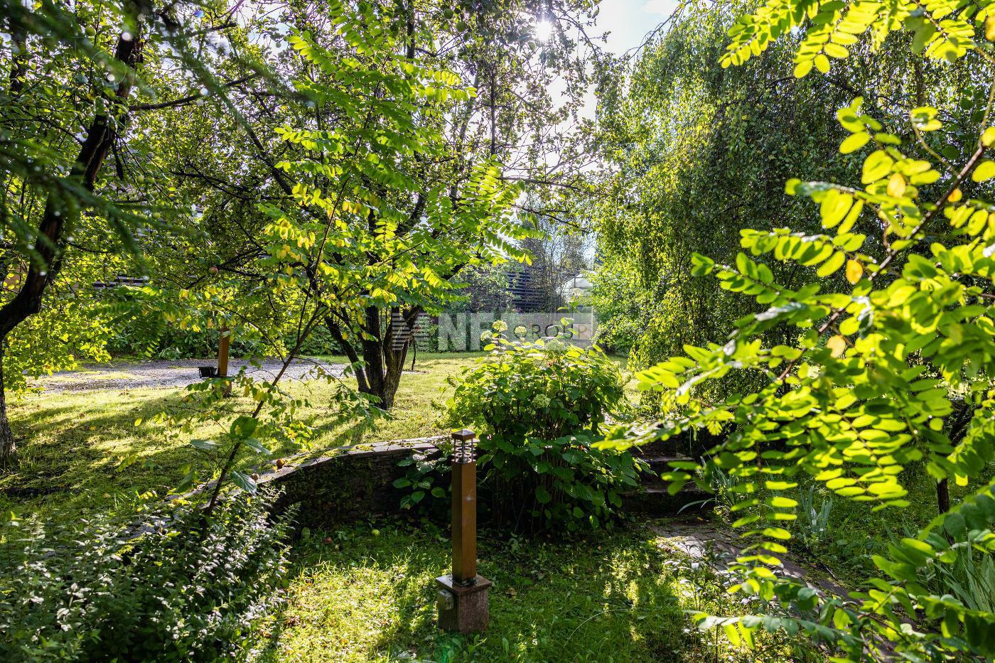 3-этажный коттедж 675 м² с отделкой