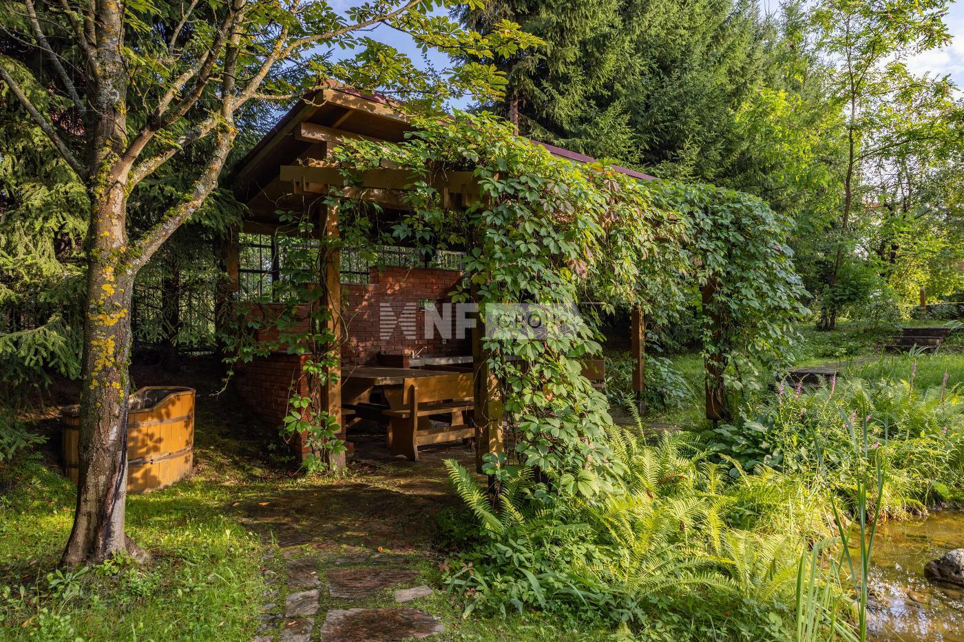 3-этажный коттедж 675 м² с отделкой