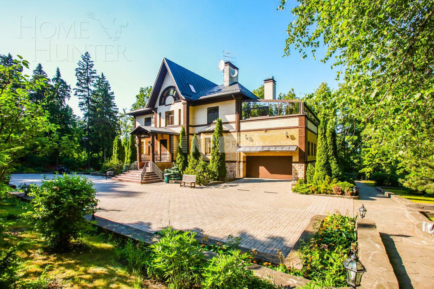 2-этажный коттедж 2 500 м² с отделкой