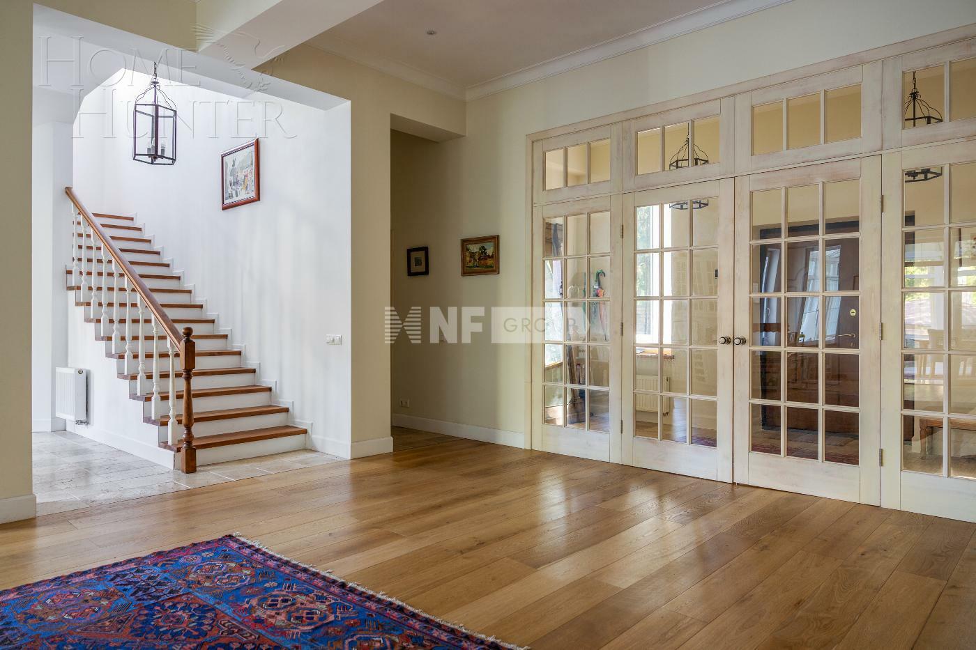 2-этажный коттедж 733 м² с отделкой