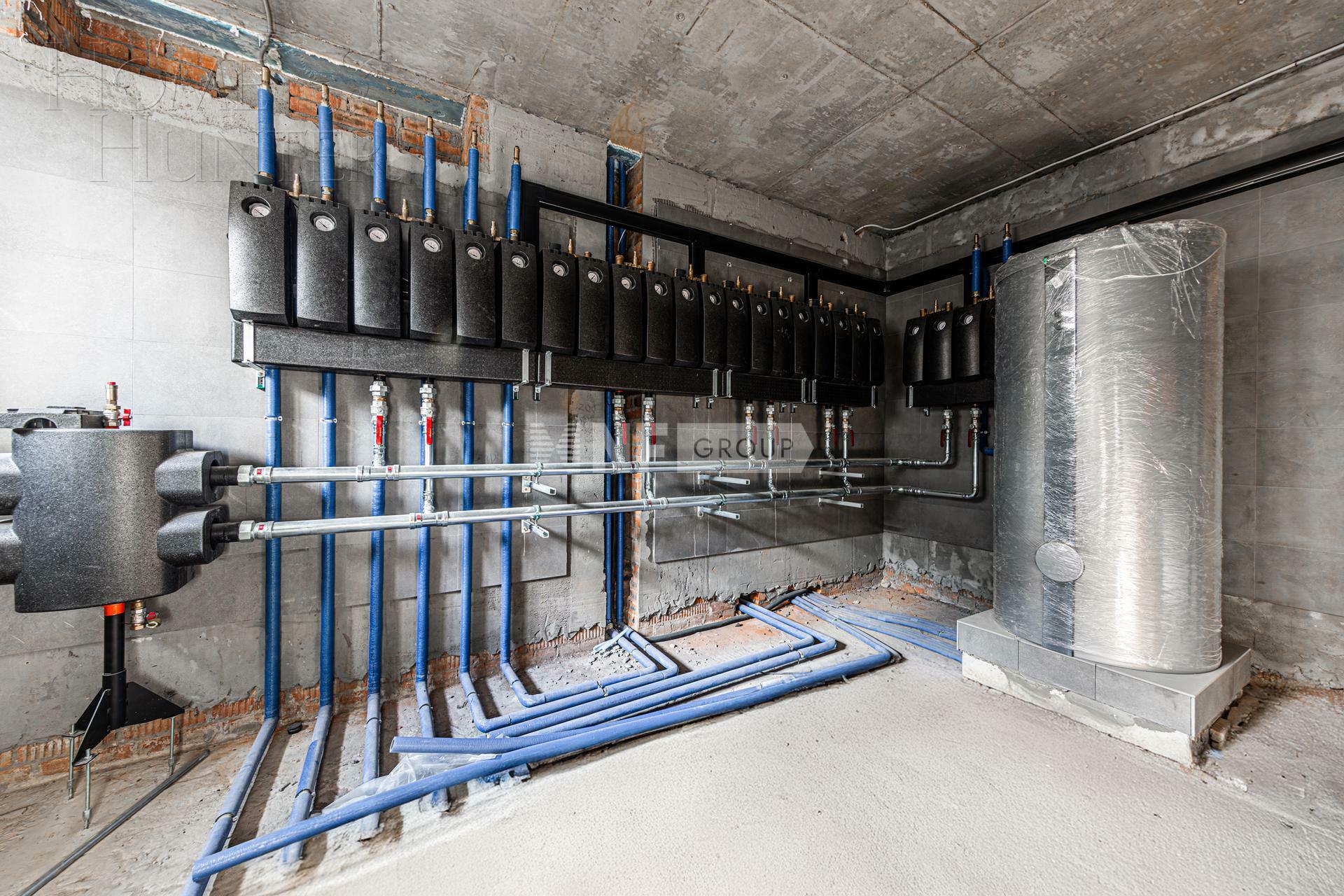 2-этажный коттедж 1 800 м² без отделки