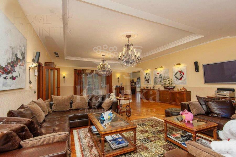 2-этажный коттедж 1 300 м² с отделкой