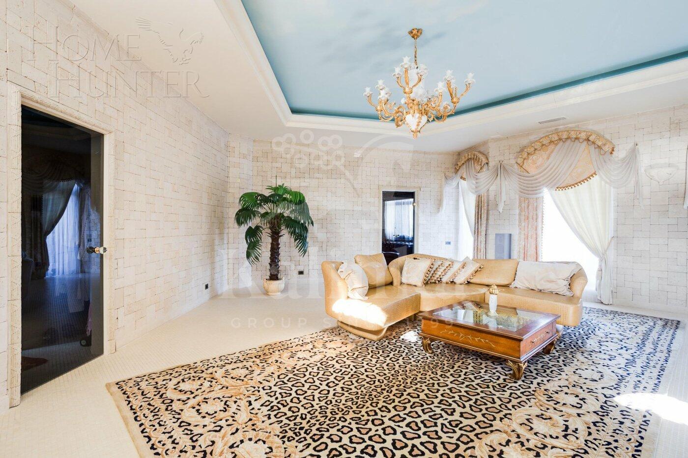 2-этажный коттедж 850 м² с отделкой