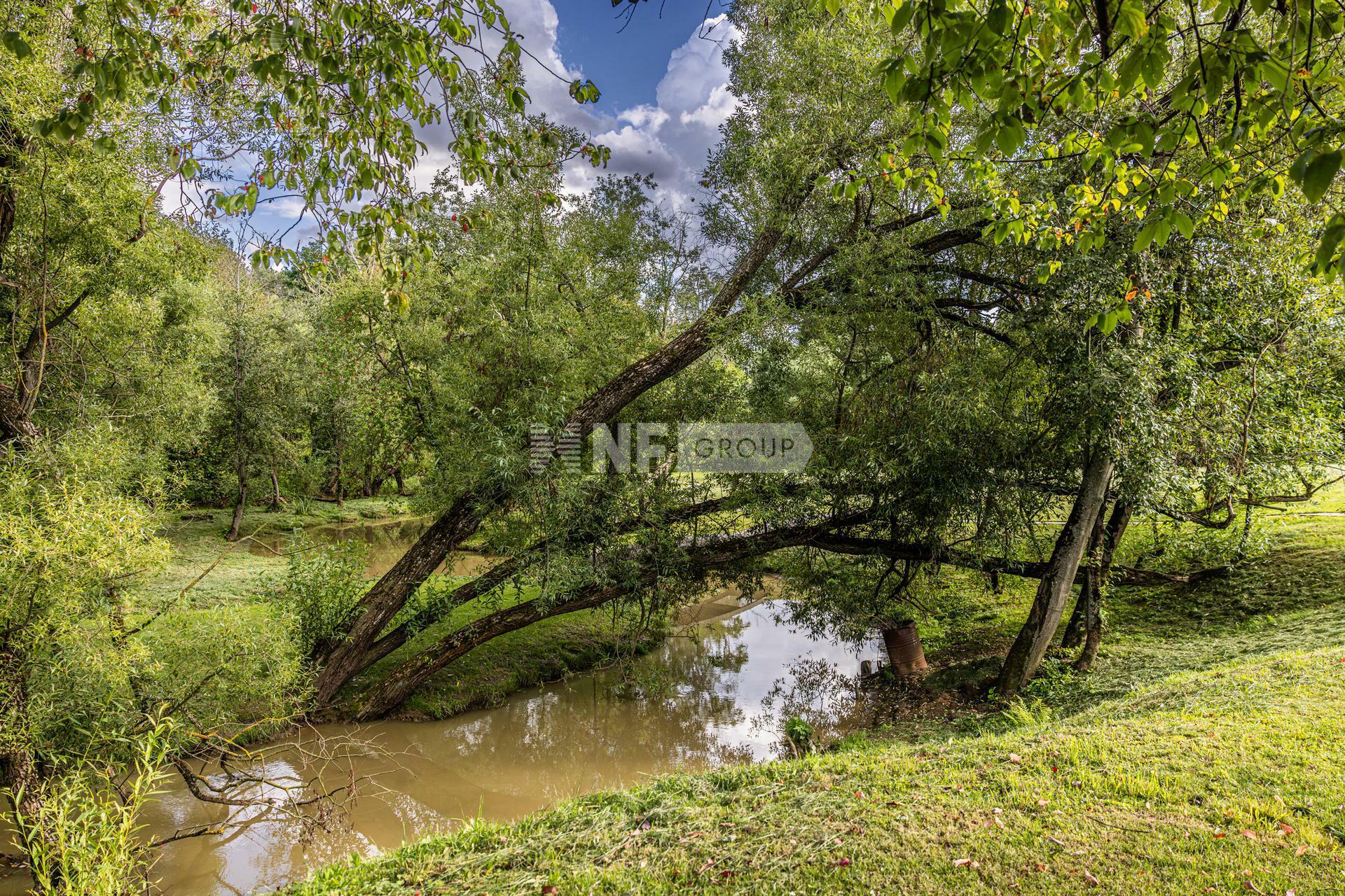 2-этажный коттедж 1 800 м² без отделки