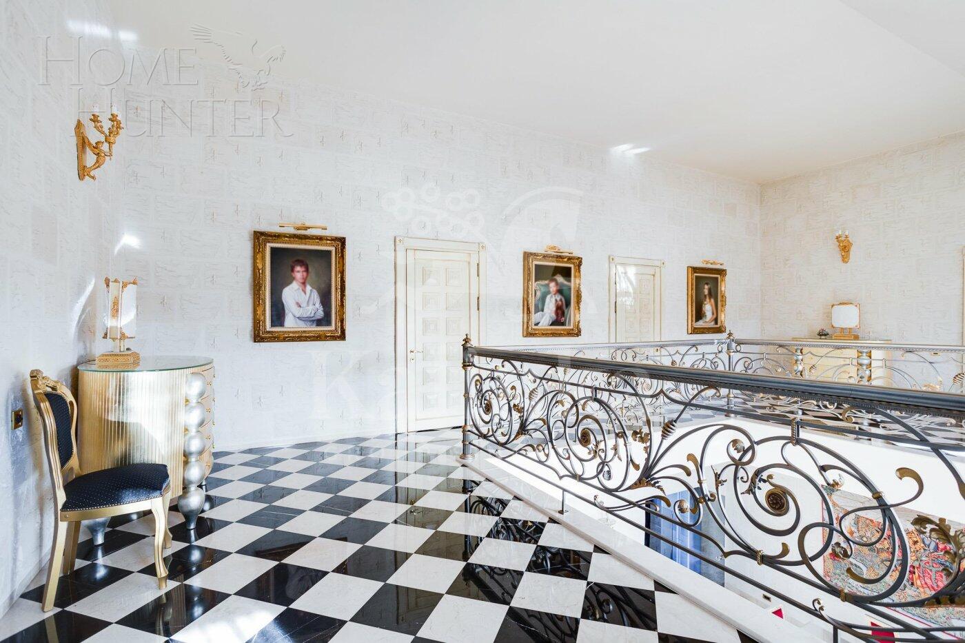 2-этажный коттедж 850 м² с отделкой