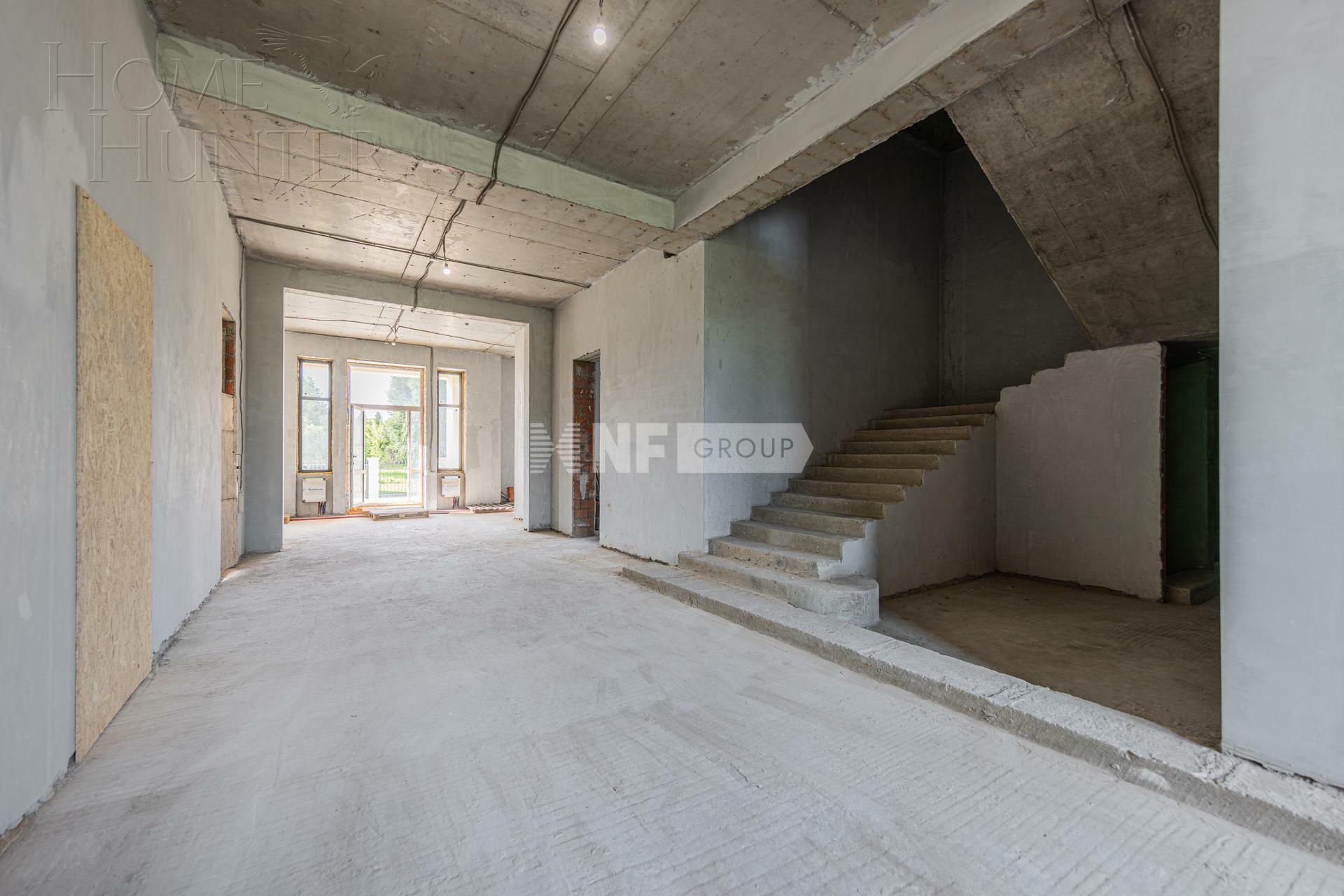 2-этажный коттедж 1 800 м² без отделки