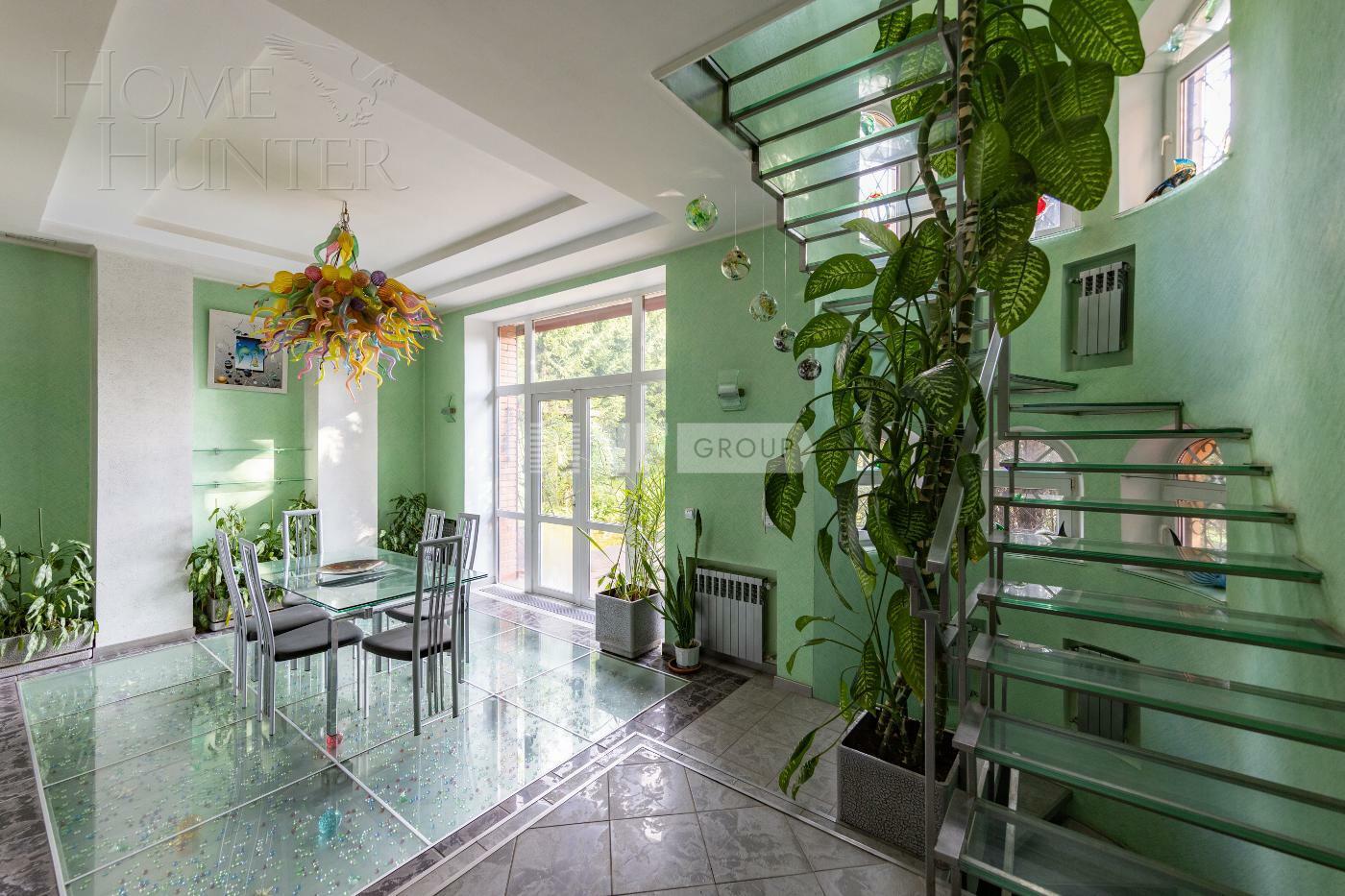 КОТТЕДЖ 675 м² с отделкой