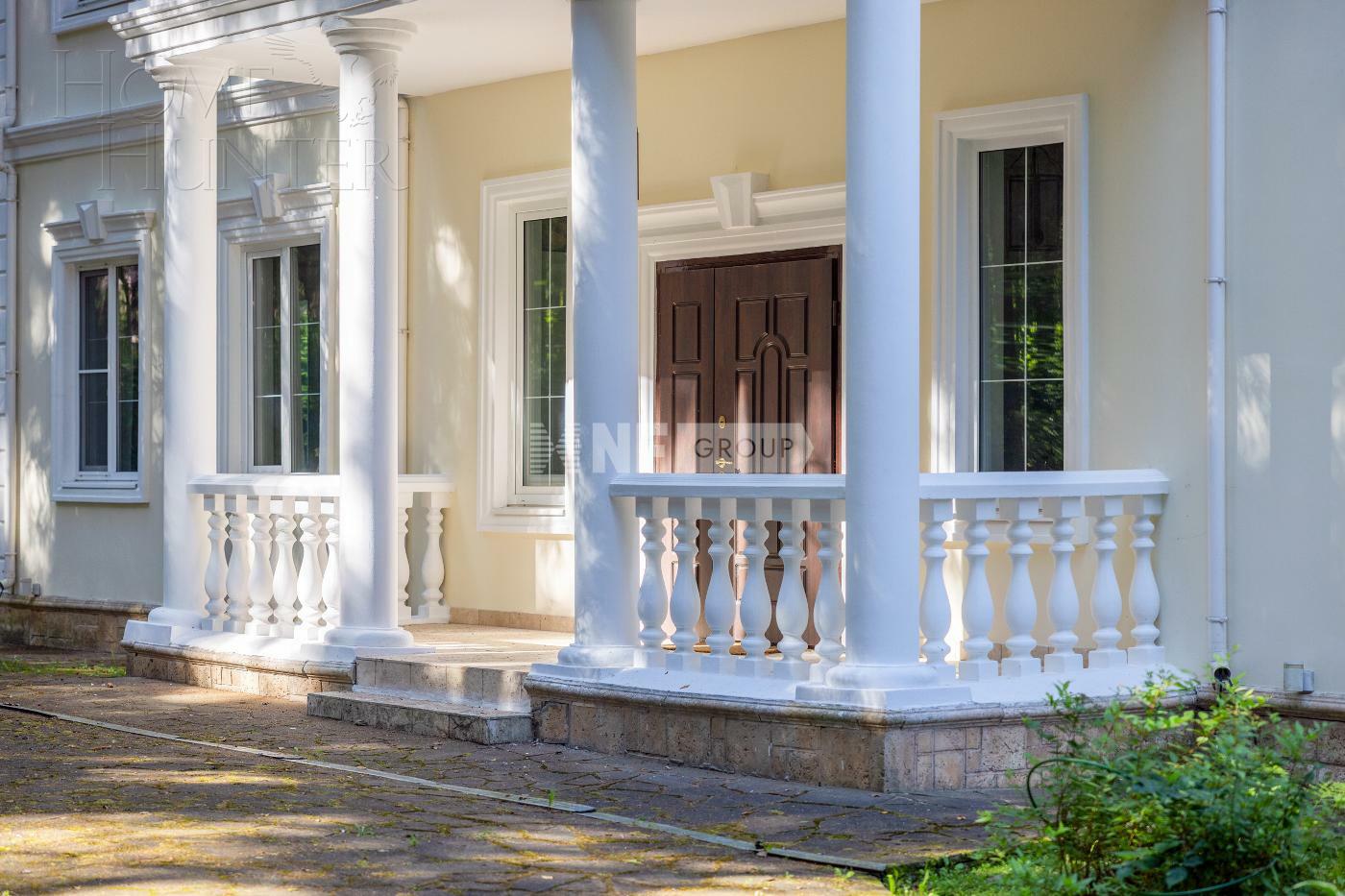 2-этажный коттедж 733 м² с отделкой