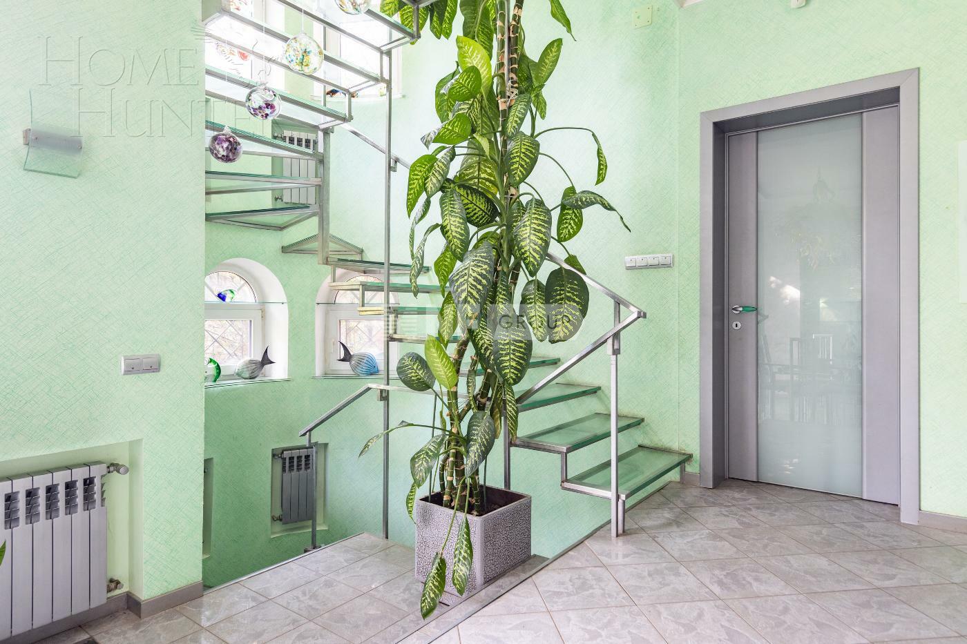 КОТТЕДЖ 675 м² с отделкой