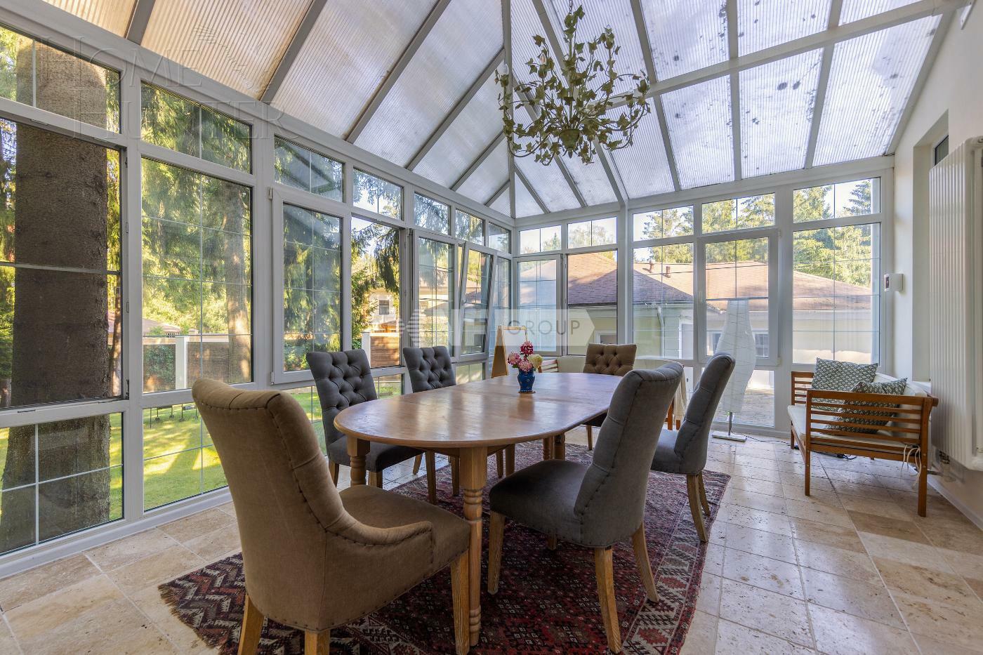 2-этажный коттедж 733 м² с отделкой