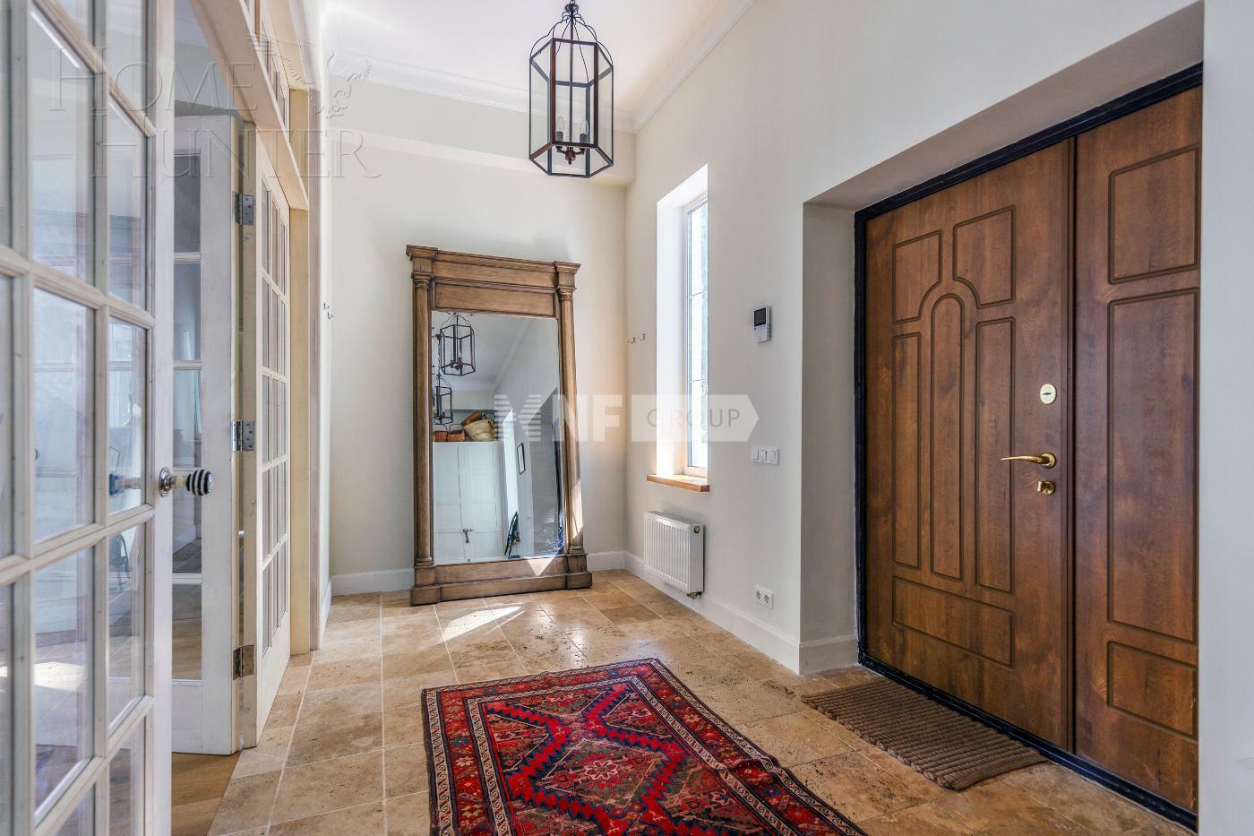 2-этажный коттедж 733 м² с отделкой