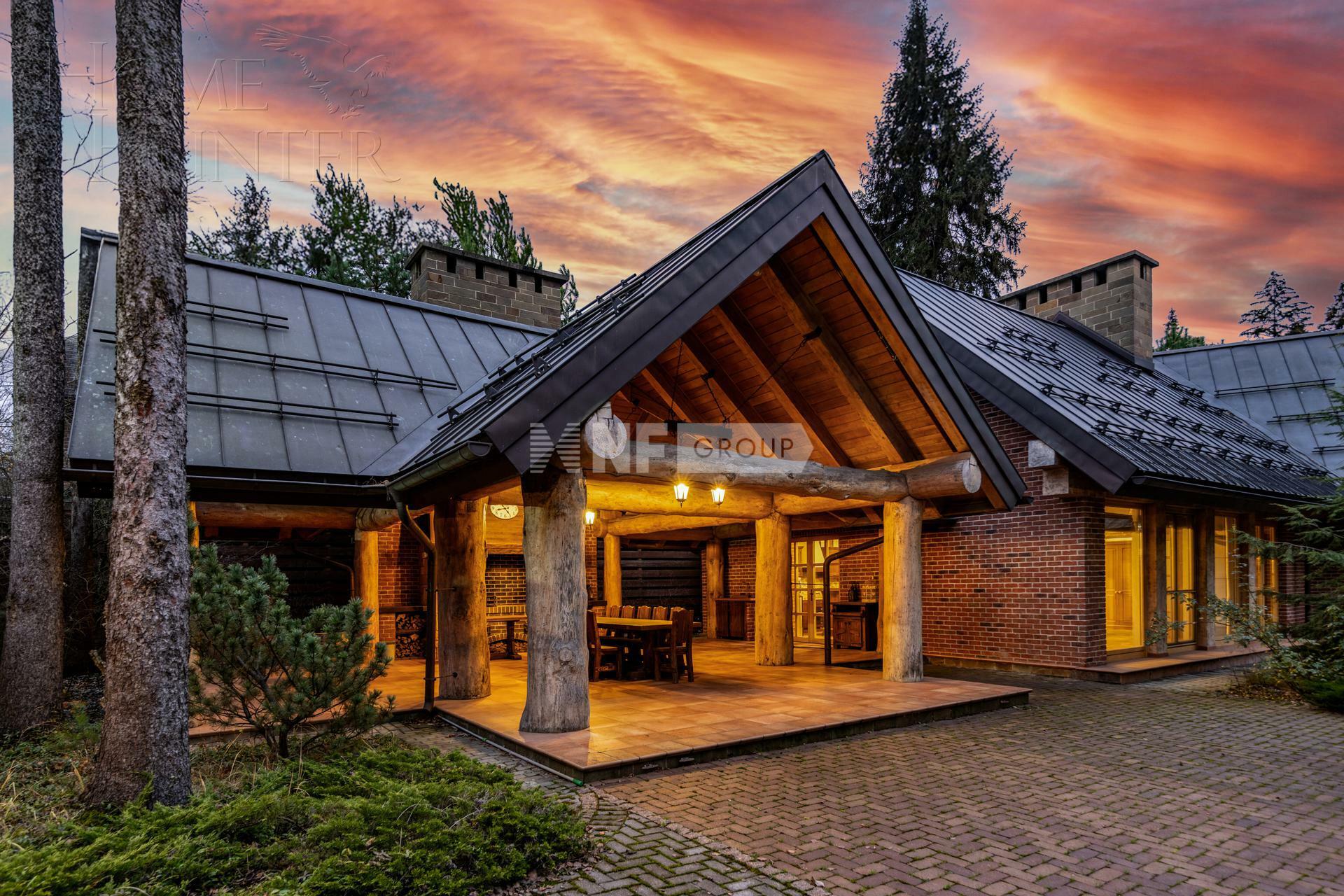 2-этажный коттедж 2 192.9 м² с отделкой