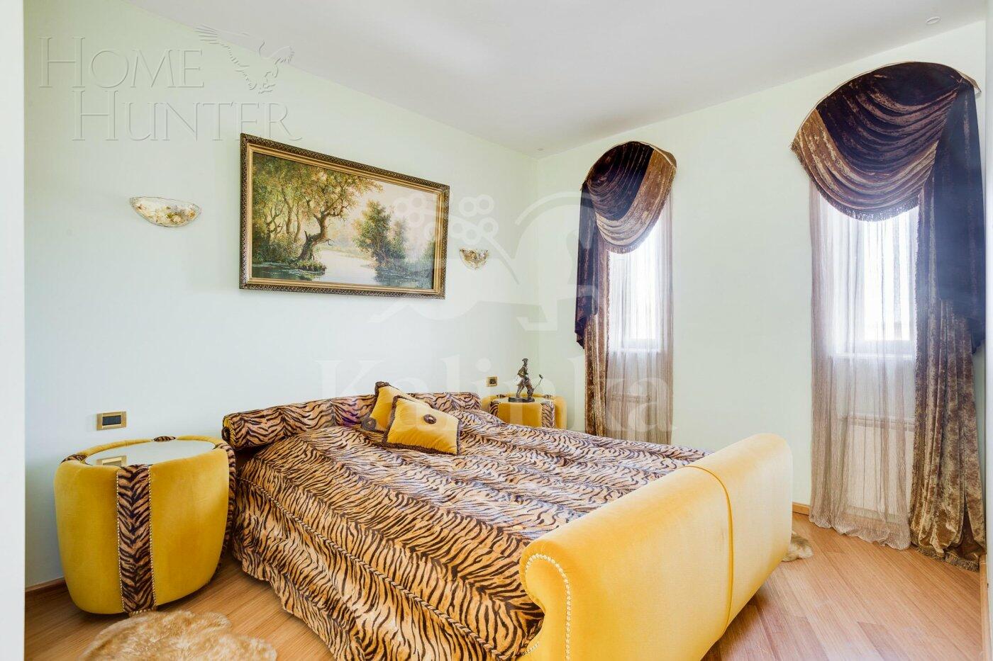 2-этажный коттедж 850 м² с отделкой