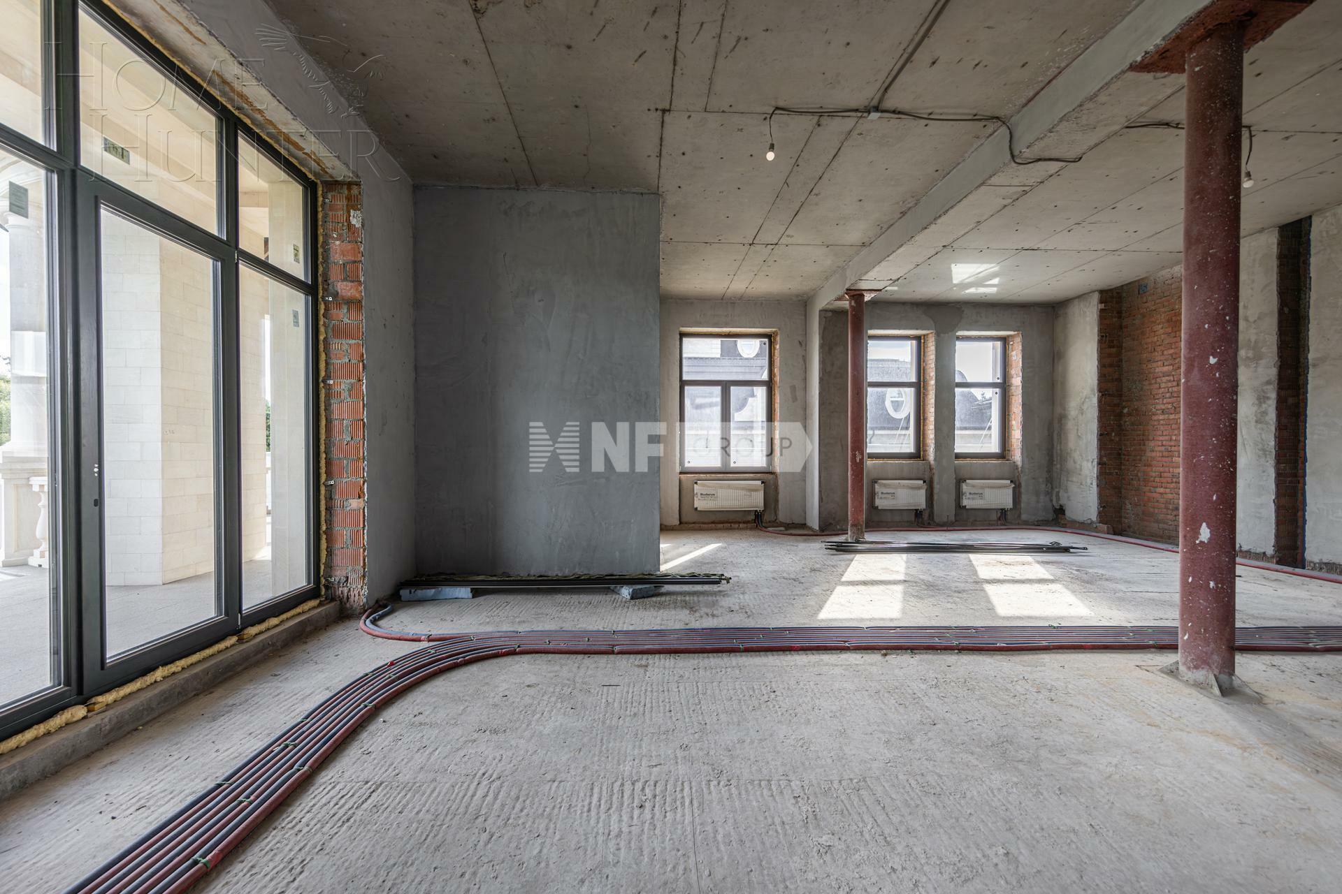 2-этажный коттедж 1 800 м² без отделки