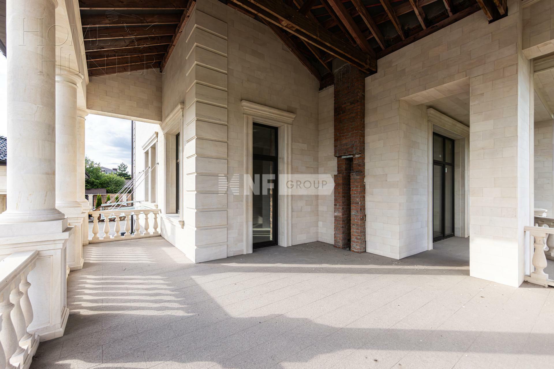 2-этажный коттедж 1 800 м² без отделки