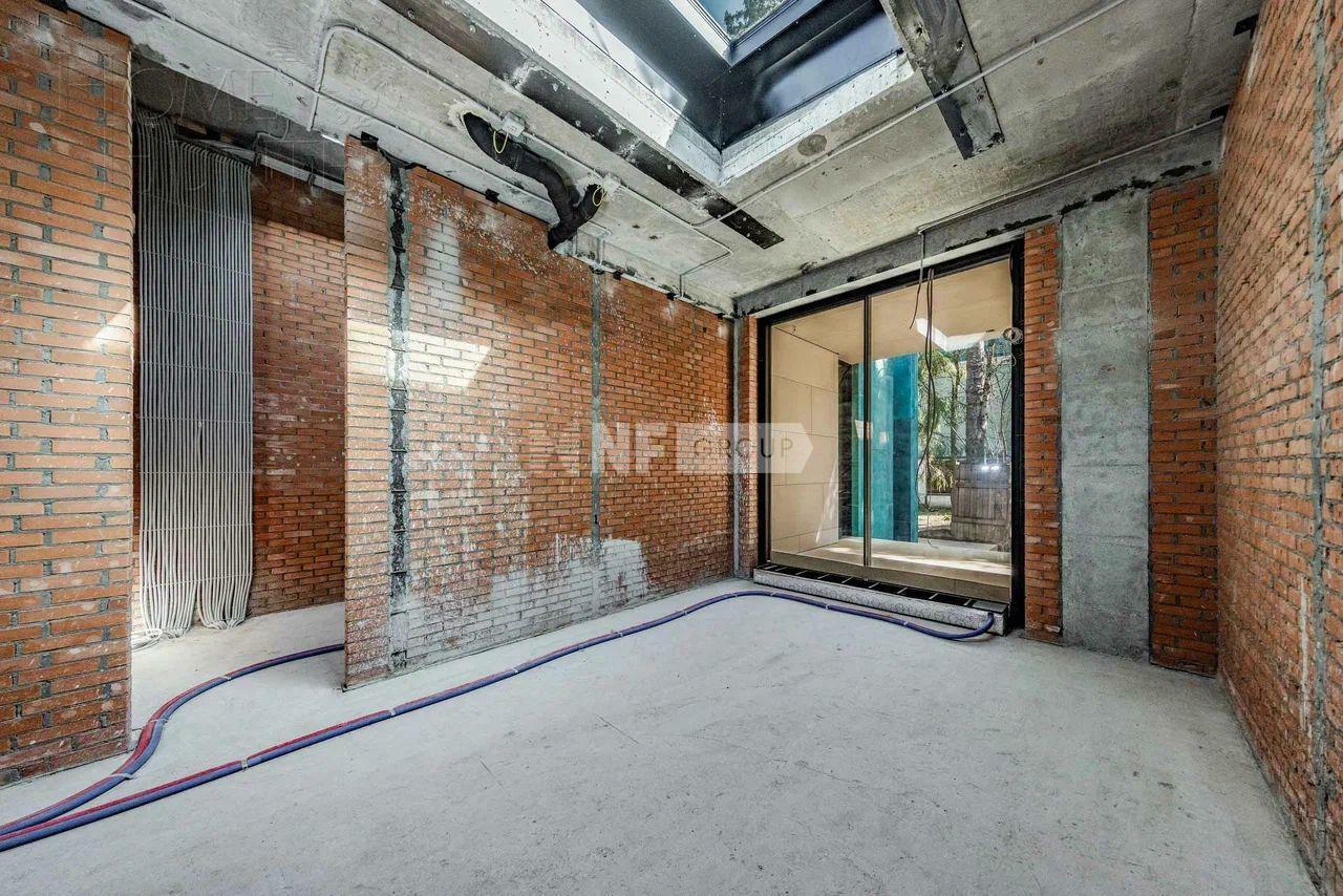 1-этажный коттедж 843 м² без отделки