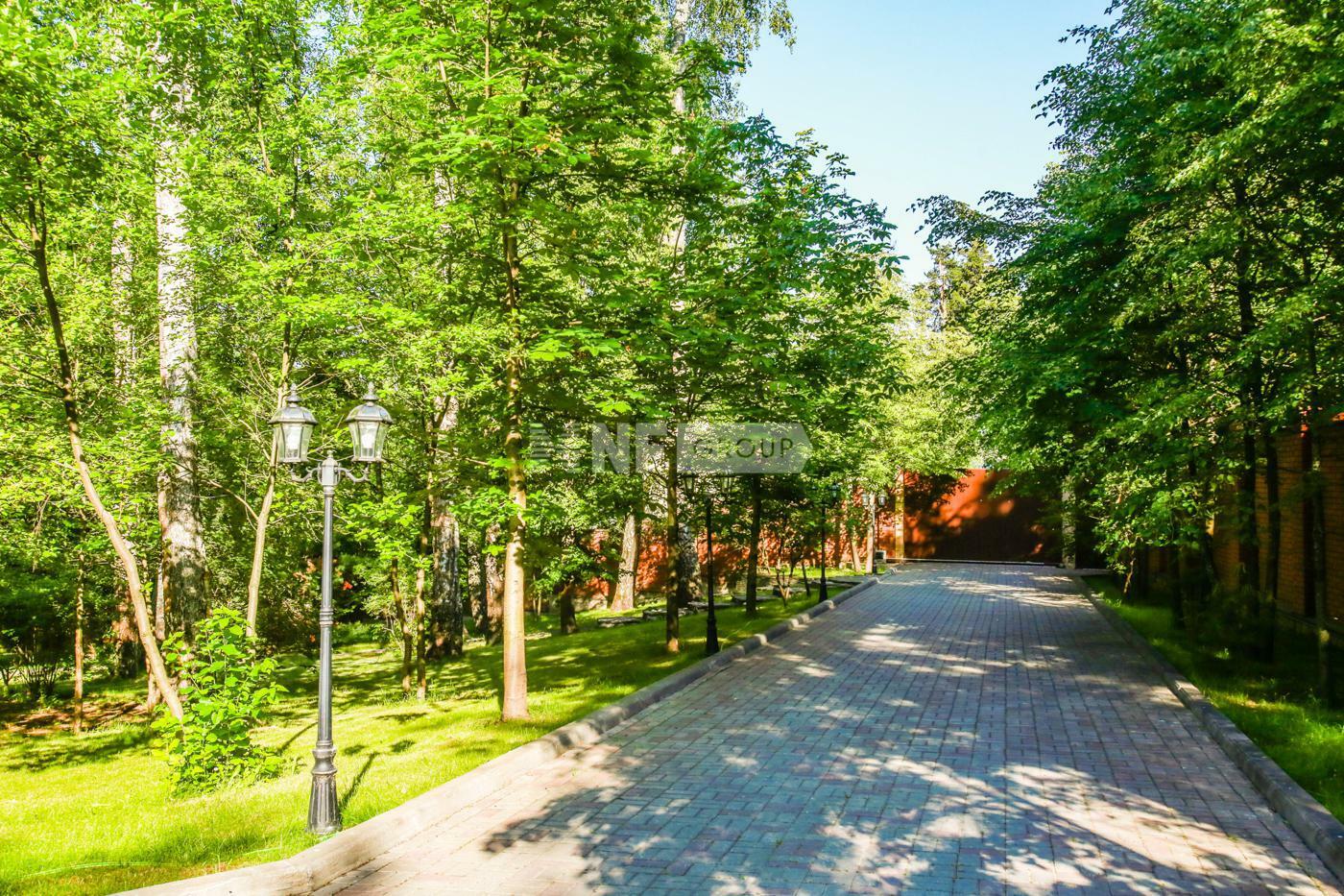 2-этажный коттедж 2 500 м² с отделкой