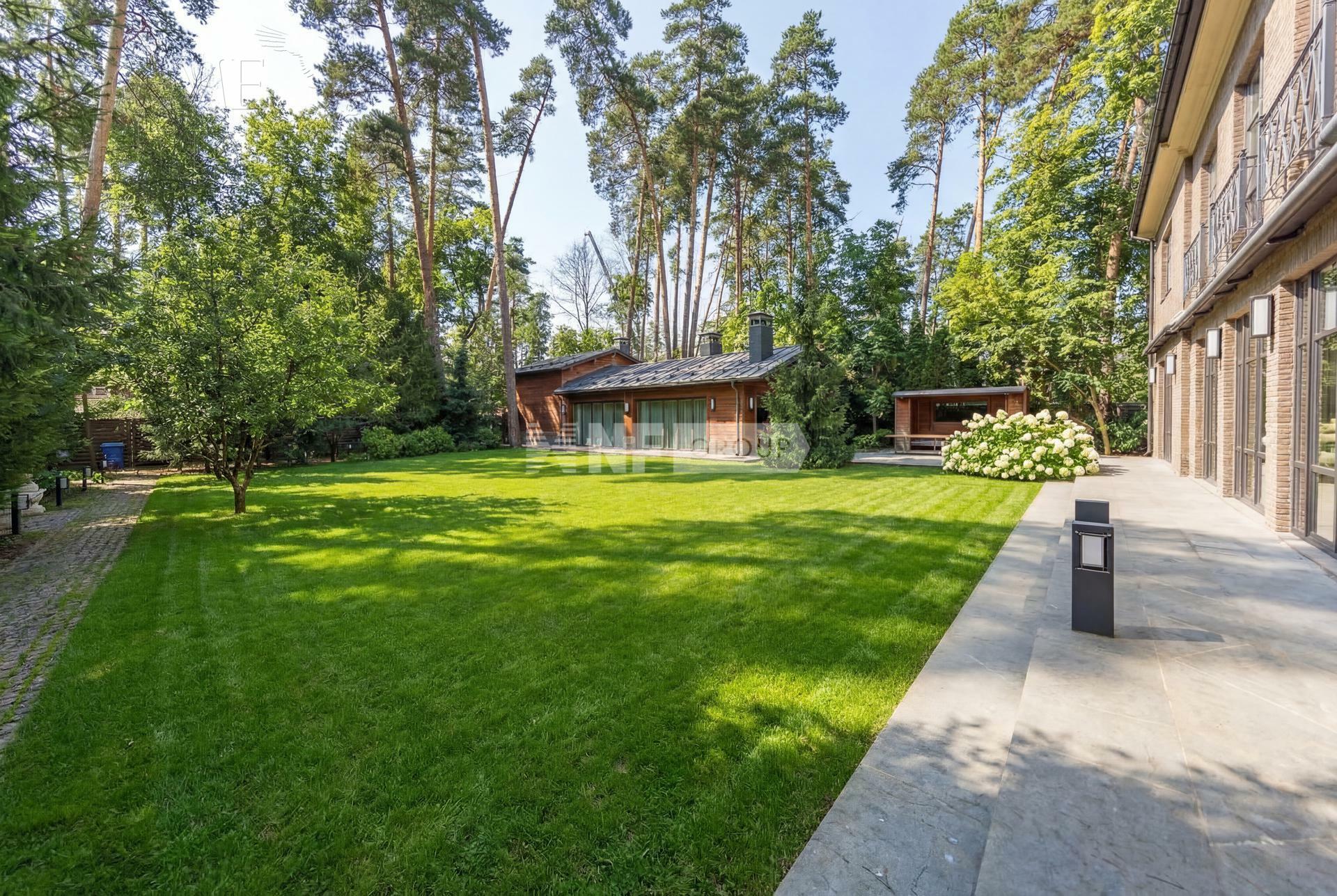 2-этажный коттедж 500 м² с отделкой